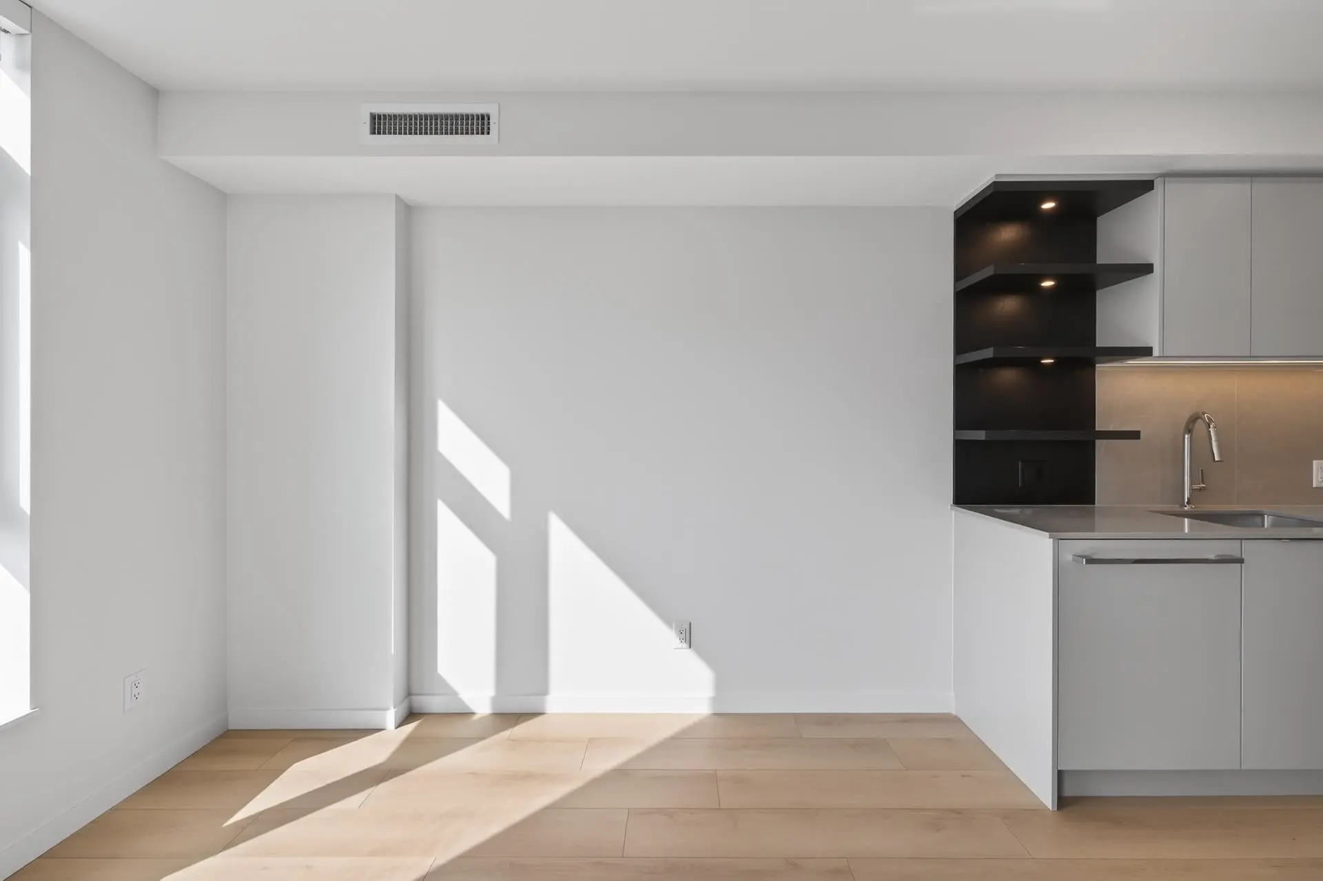 Property at #1407 311 ALDERSON AVENUE, Coquitlam, BC