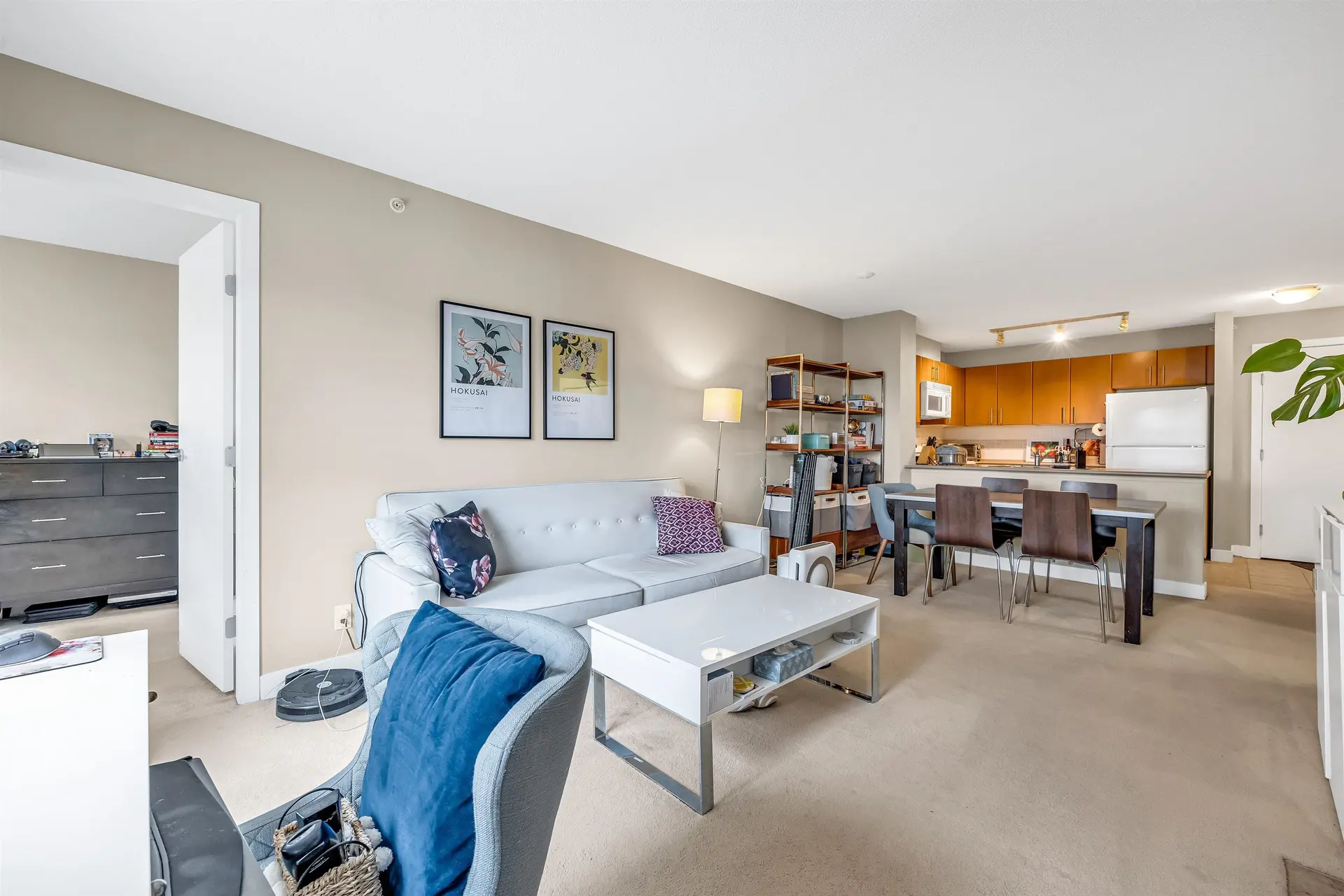 Property at #403 7088 MONT ROYAL SQUARE, Vancouver, BC