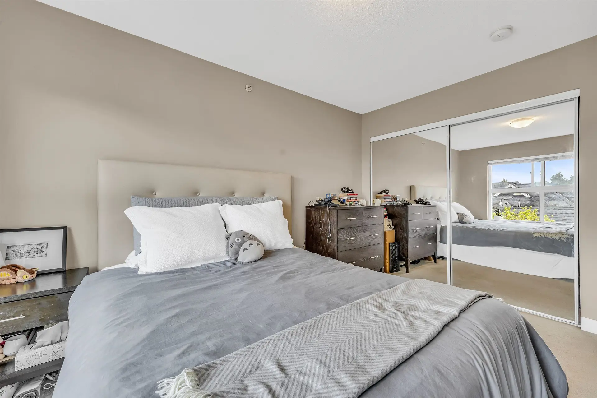 Property at #403 7088 MONT ROYAL SQUARE, Vancouver, BC