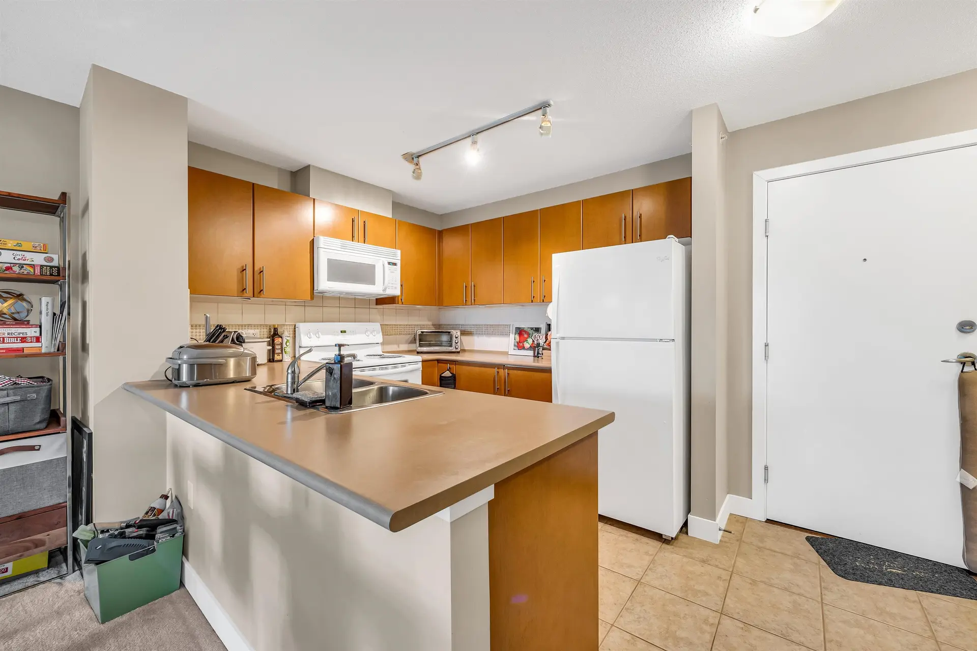 Property at #403 7088 MONT ROYAL SQUARE, Vancouver, BC
