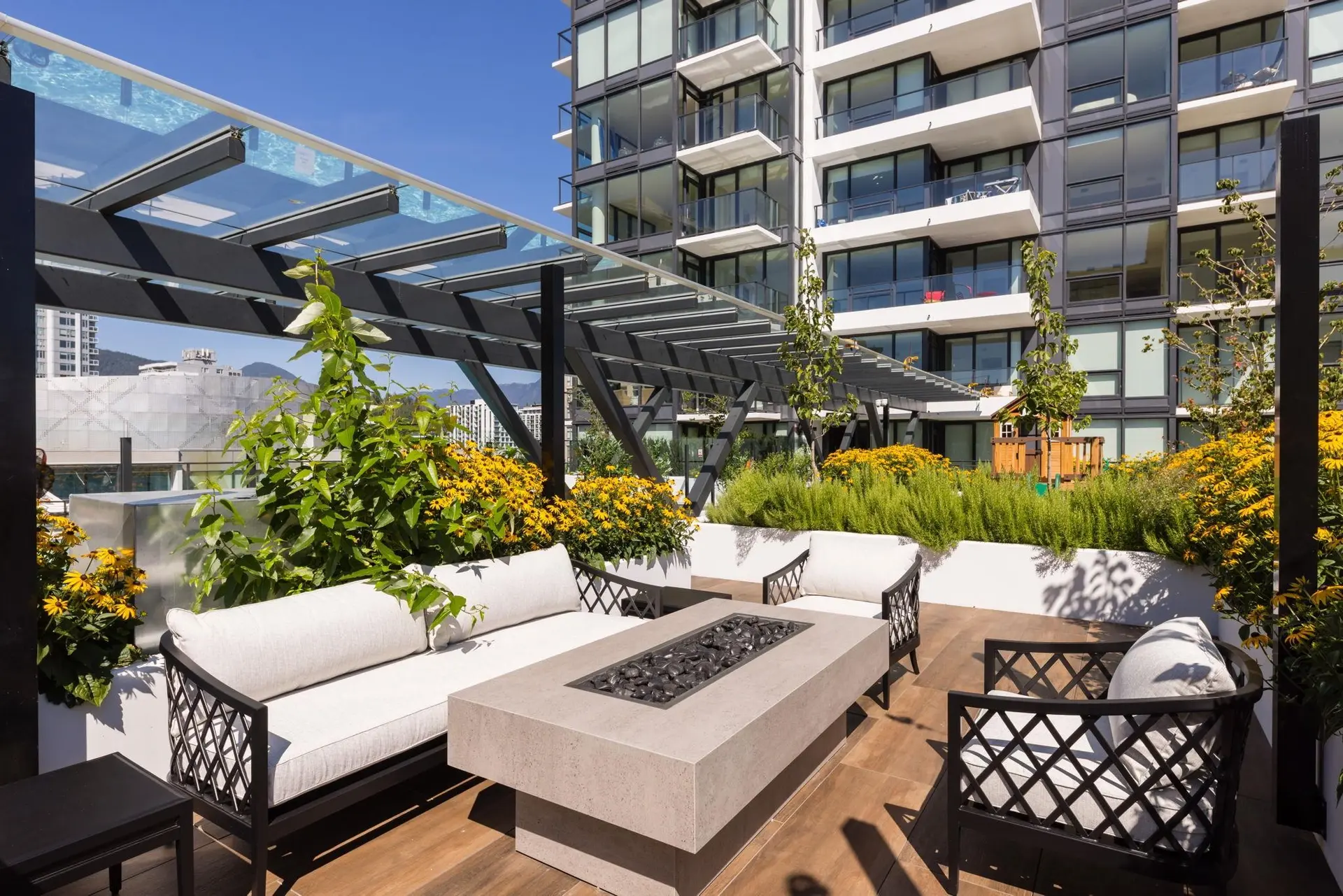 Property at #1501 135 E 13TH STREET, North Vancouver, BC