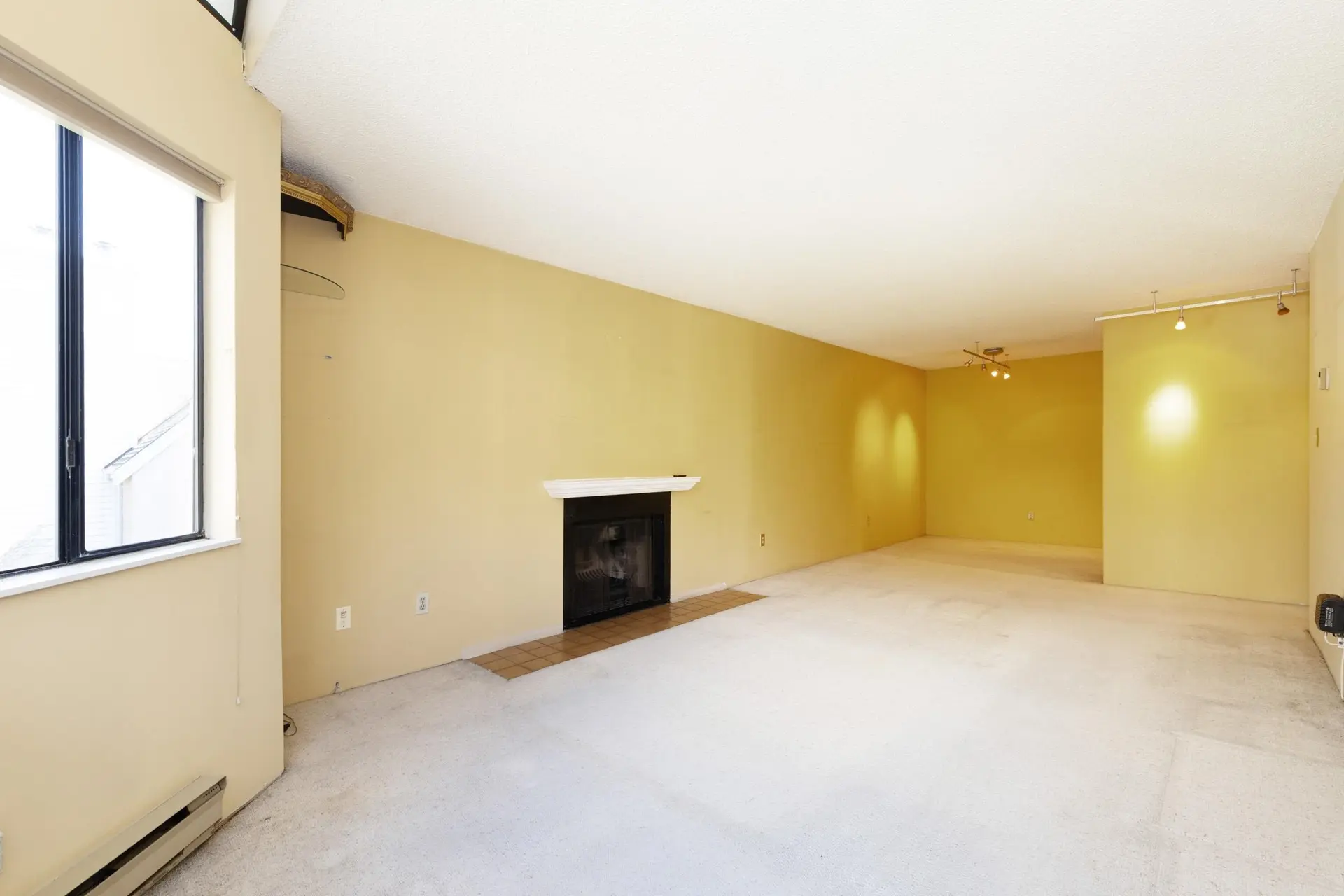 Property at #313 9584 MANCHESTER DRIVE, Burnaby, BC