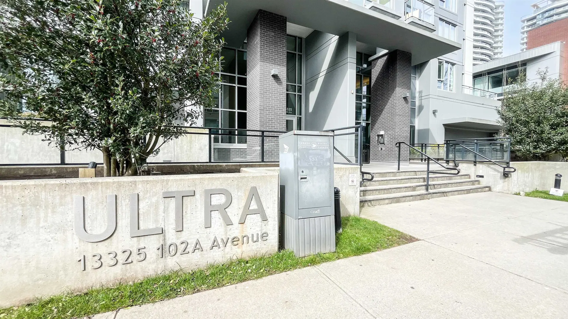 Property at #2903 13325 102a Avenue, Surrey, BC