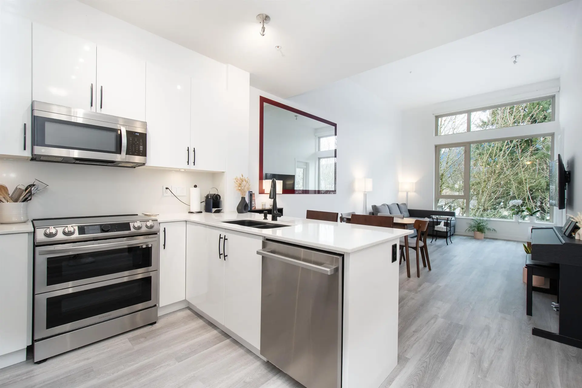 Property at #515 119 W 22nd Street, North Vancouver, BC