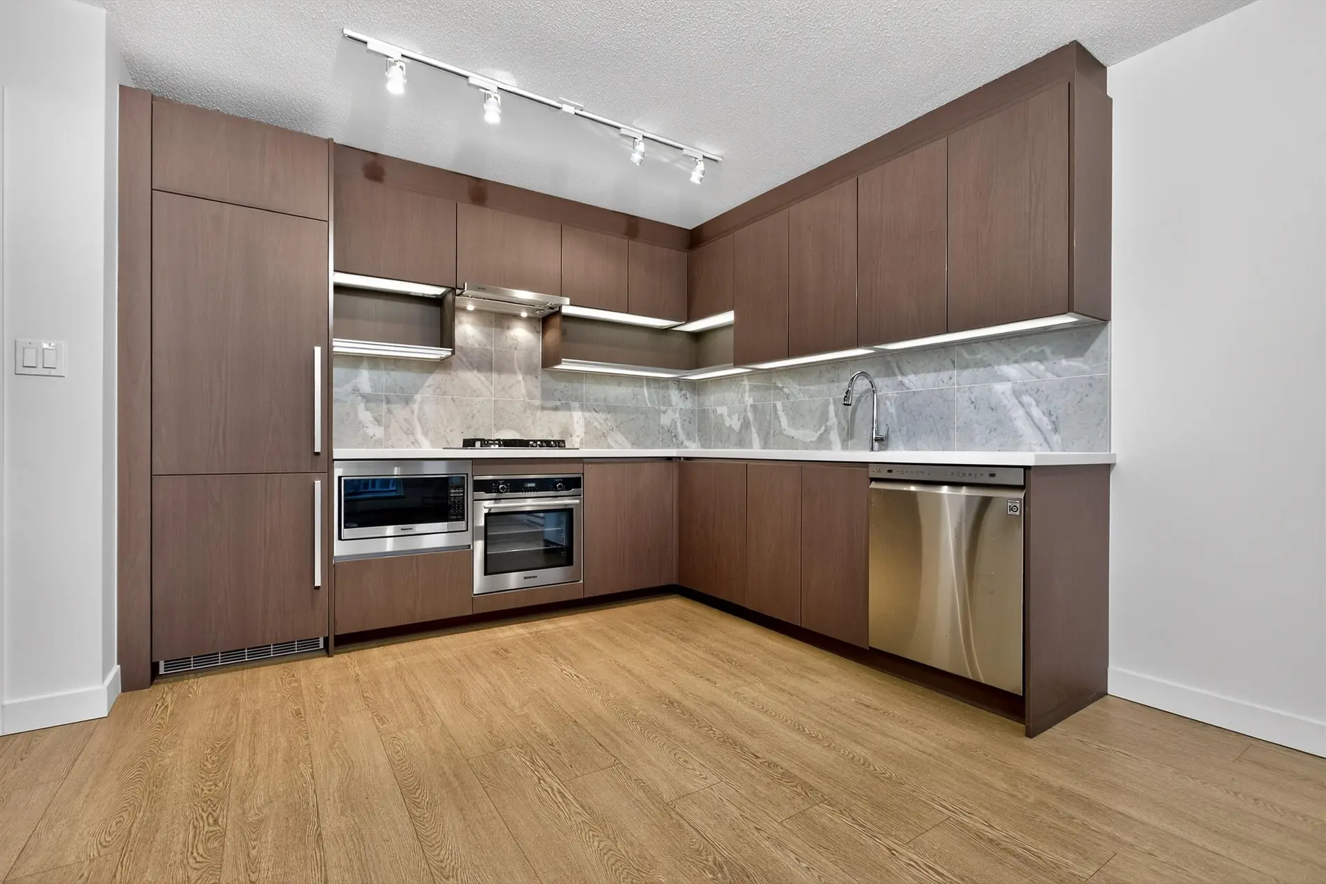 Property at #3008 13696 100 AVENUE, Surrey, BC