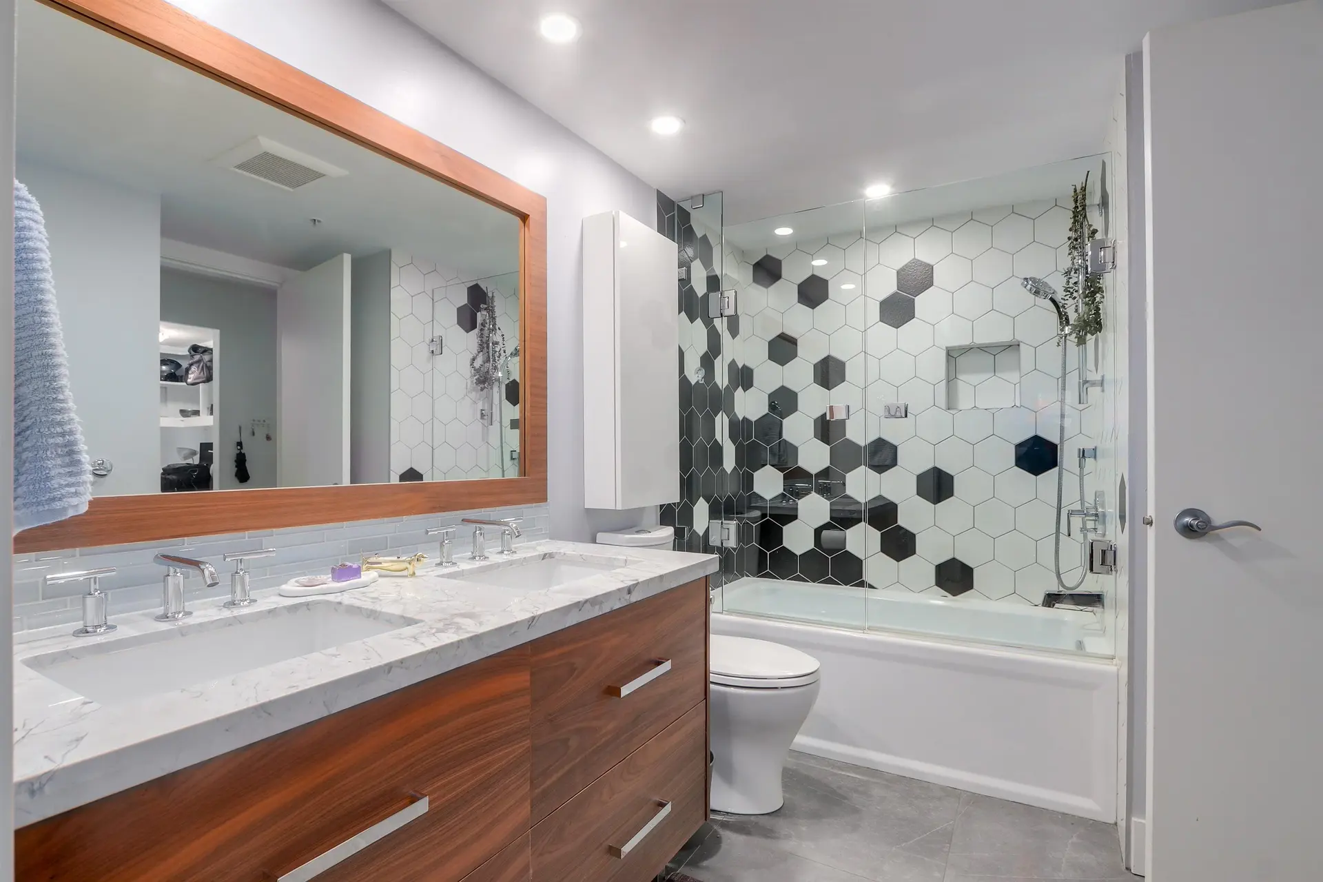 Property at #206 2137 W 10 AVENUE, Vancouver, BC