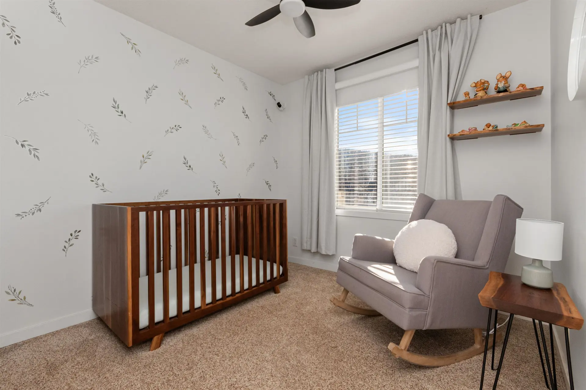 #87 4401 Blauson Boulevard - Image 15