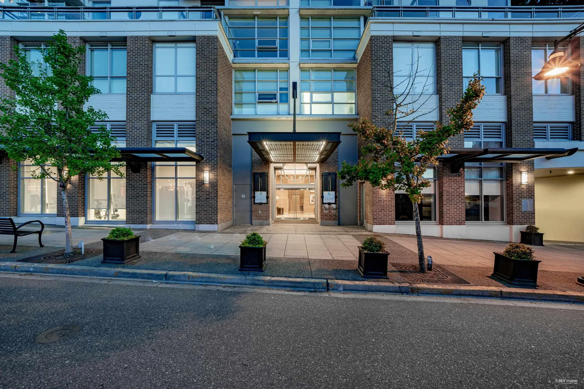 Property at #1905 15152 RUSSELL AVENUE, White Rock, BC