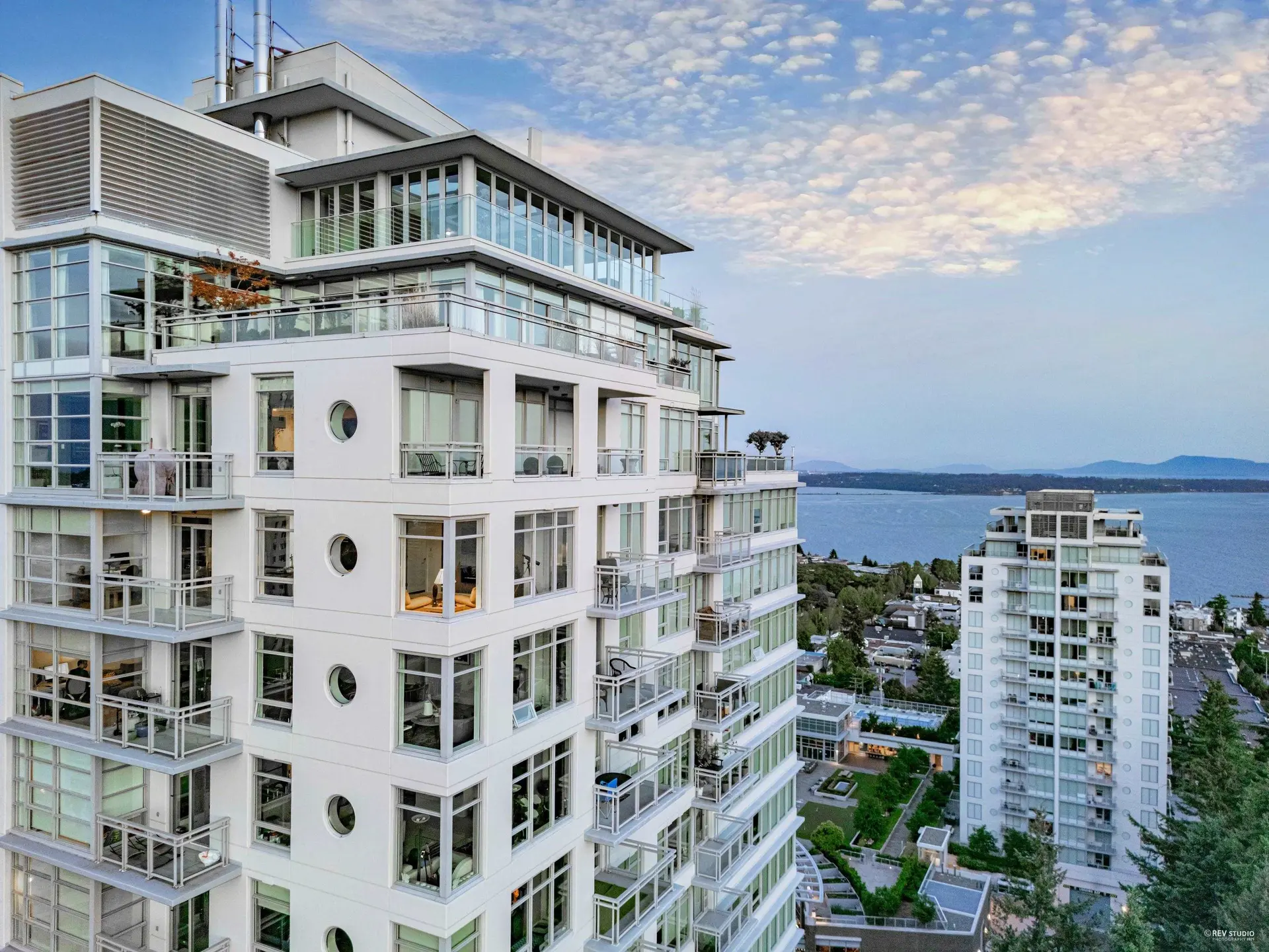 Property at #1905 15152 RUSSELL AVENUE, White Rock, BC