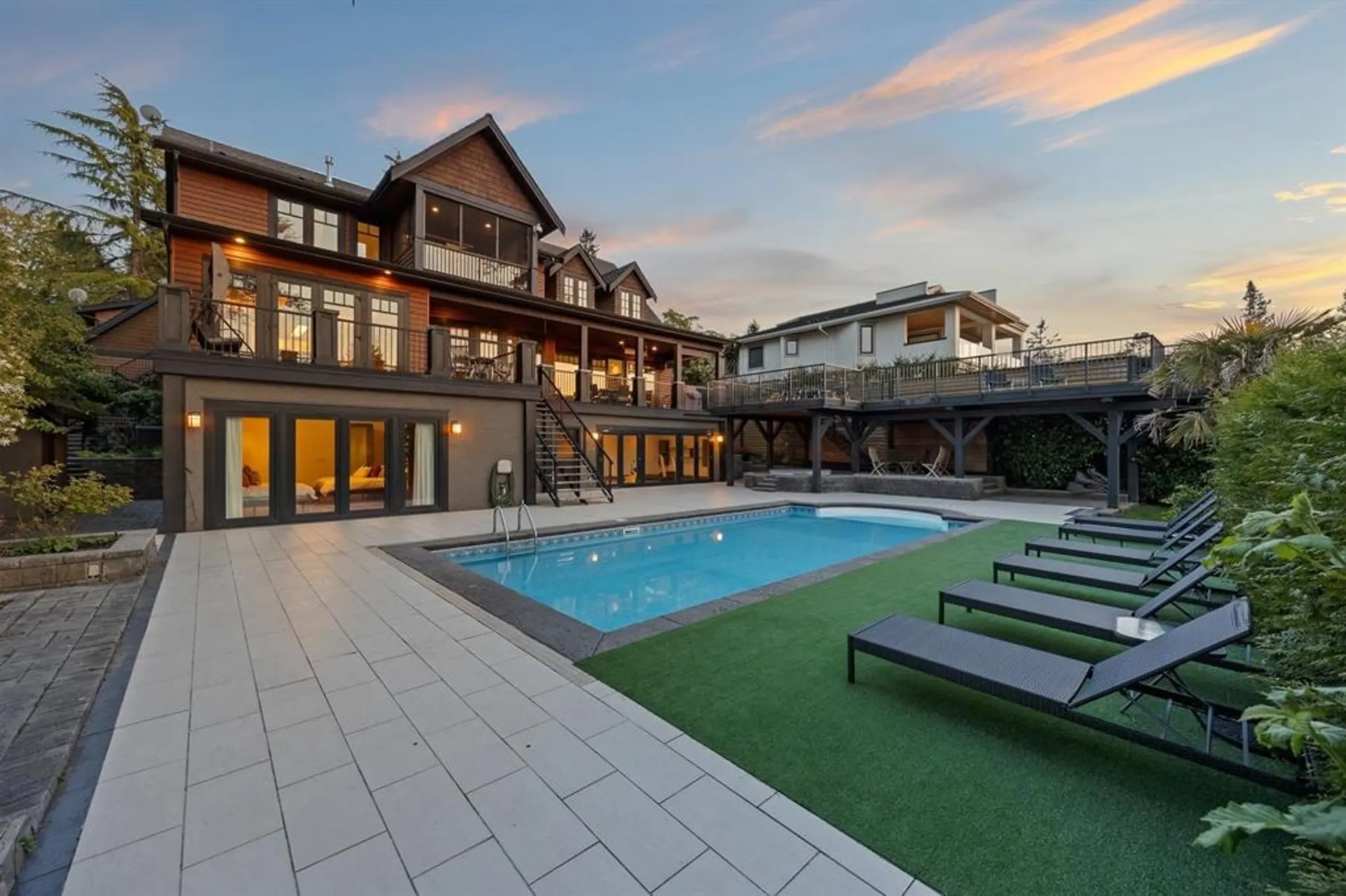 Property at 2737 Crescent Drive, Surrey, BC