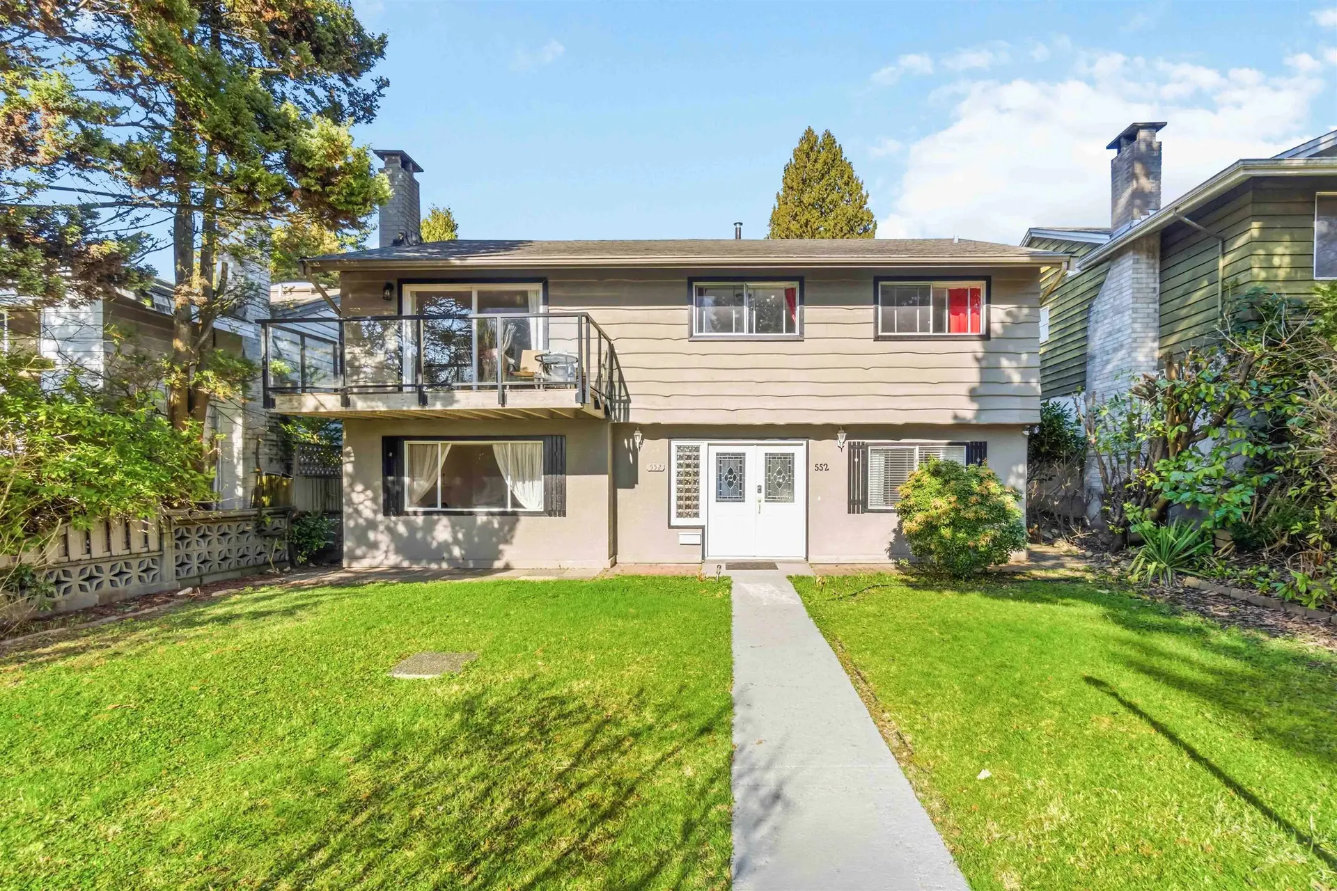 Property at 552 W 29th Street, North Vancouver, BC