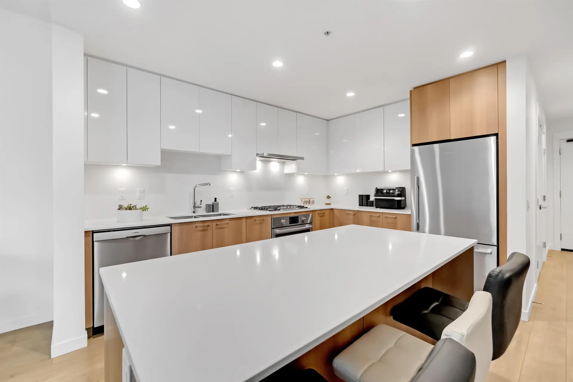 Property at #303 715 W 15 STREET, North Vancouver, BC