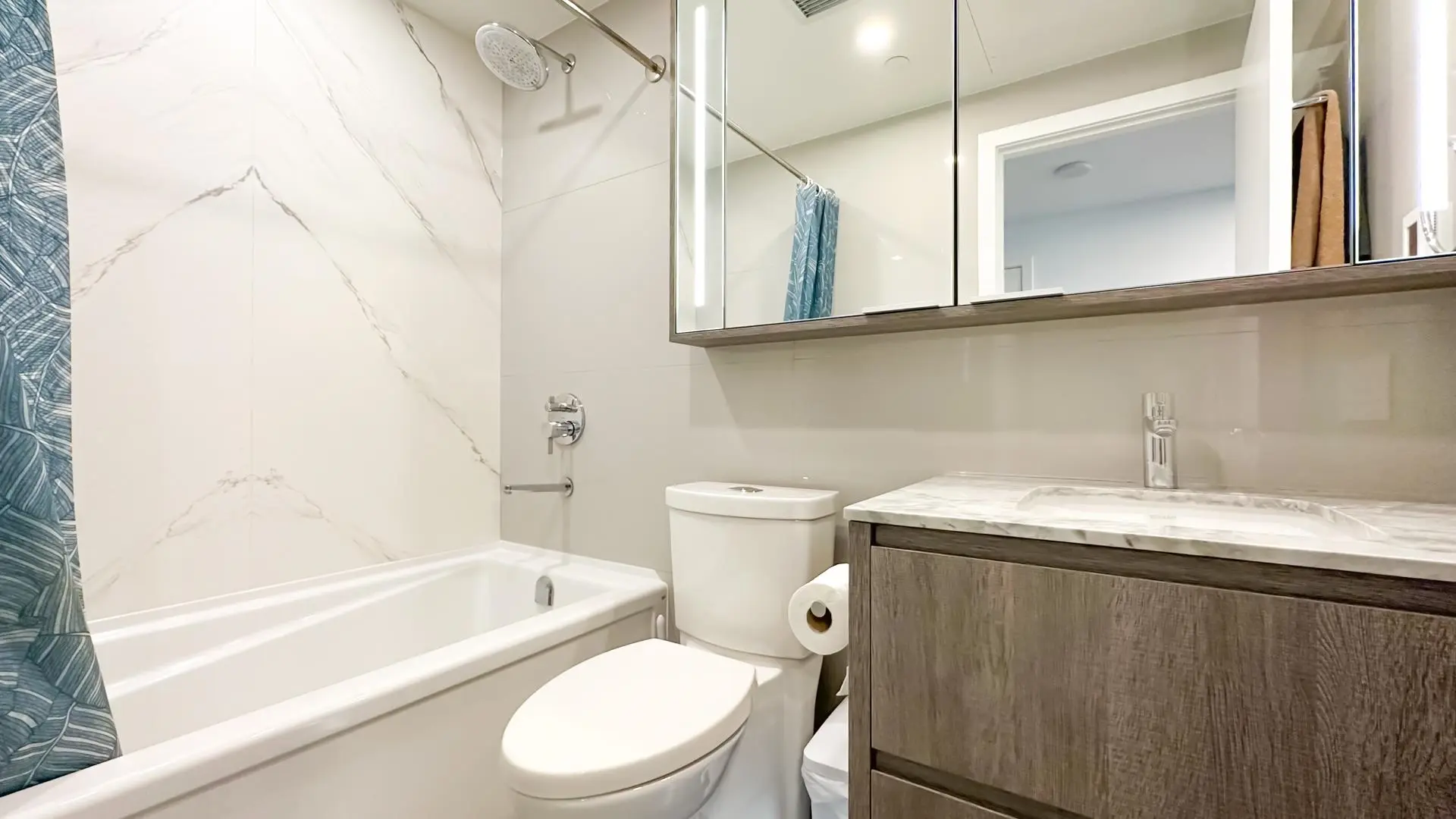 Property at #405 15165 THRIFT AVENUE, Surrey, BC