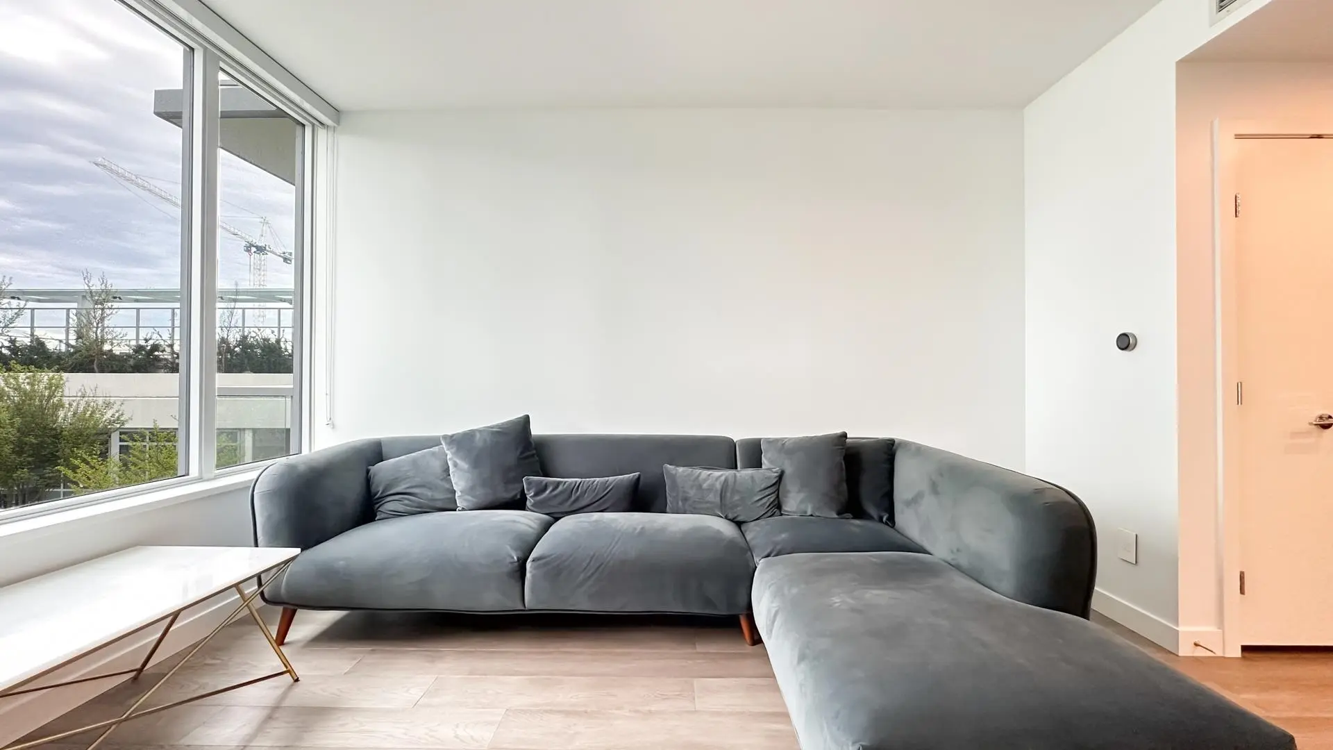 Property at #405 15165 THRIFT AVENUE, Surrey, BC