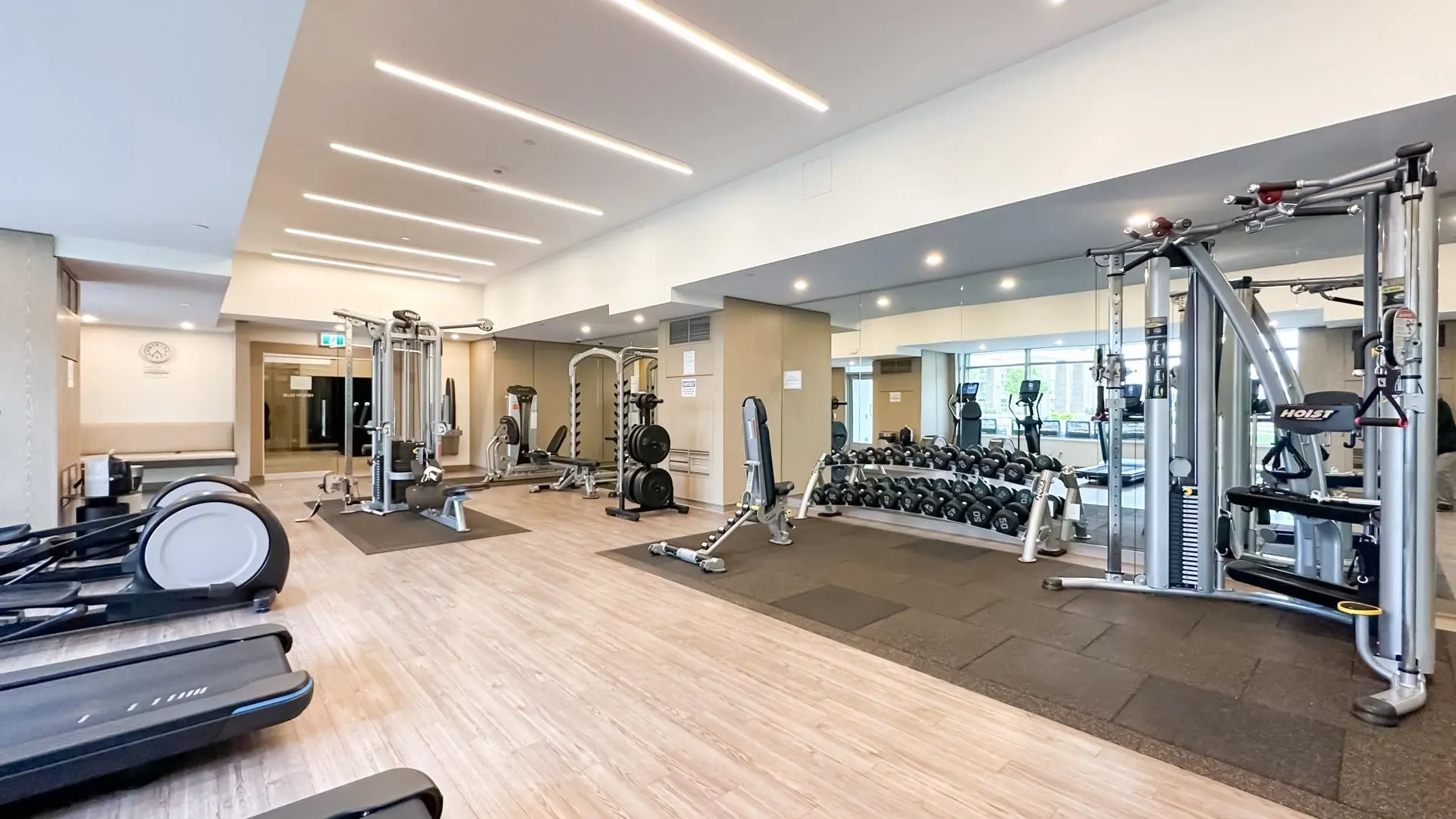 Property at #405 15165 THRIFT AVENUE, Surrey, BC