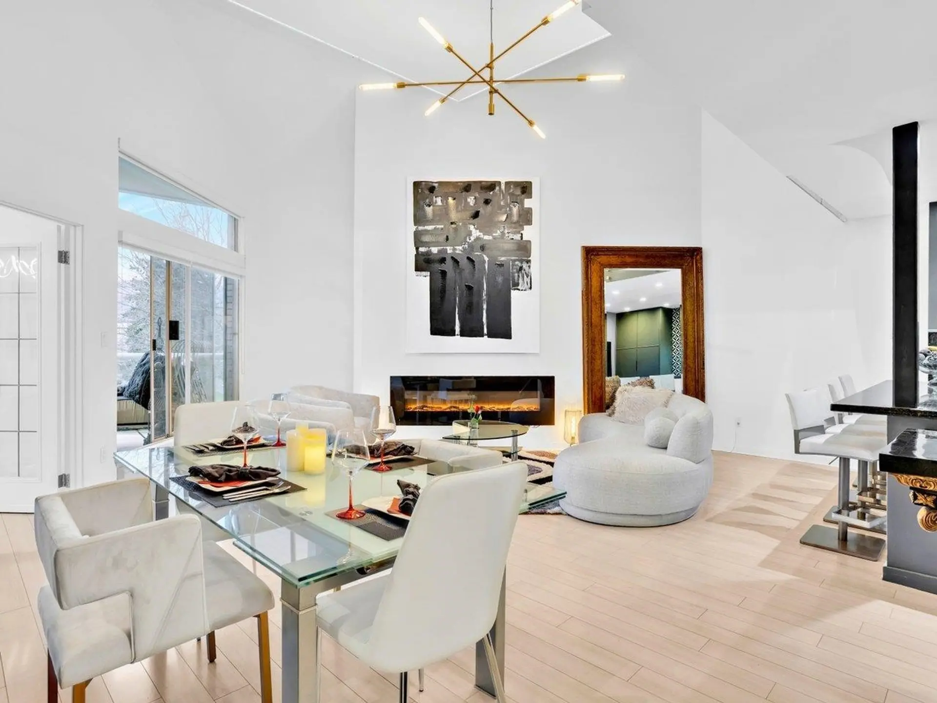 Property at #1306 33 CHESTERFIELD PLACE, North Vancouver, BC