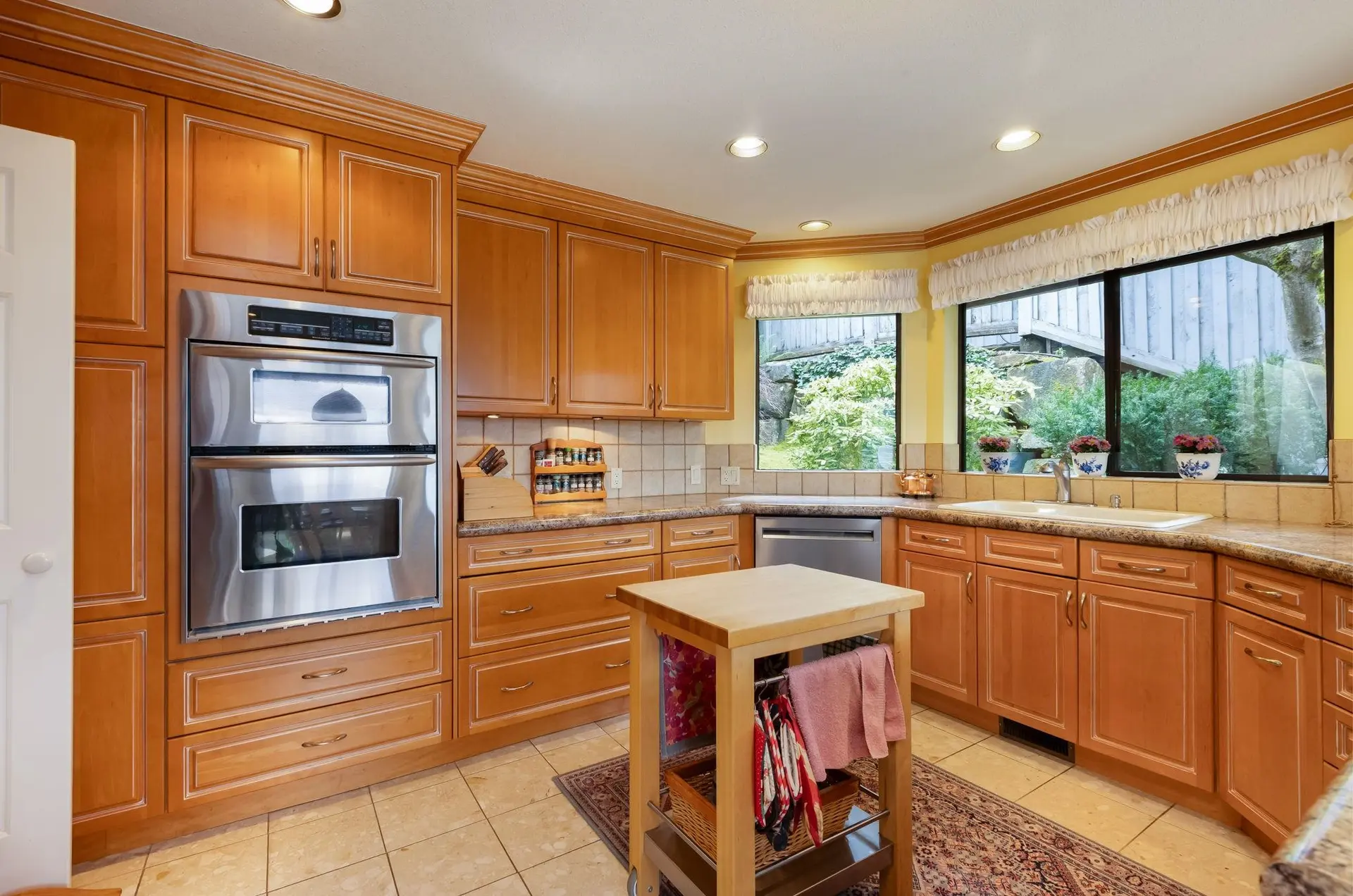 Property at 5180 MEADFEILD ROAD, West Vancouver, BC