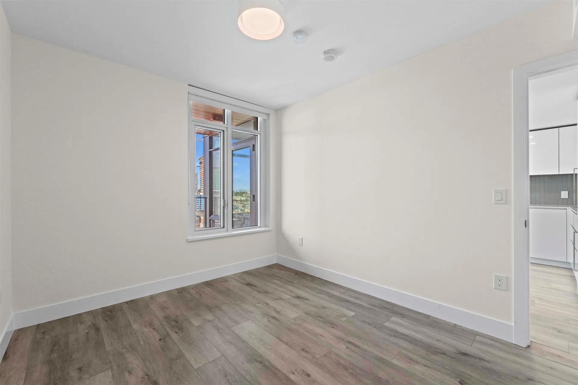 Property at #605 10428 WHALLEY BOULEVARD, Surrey, BC