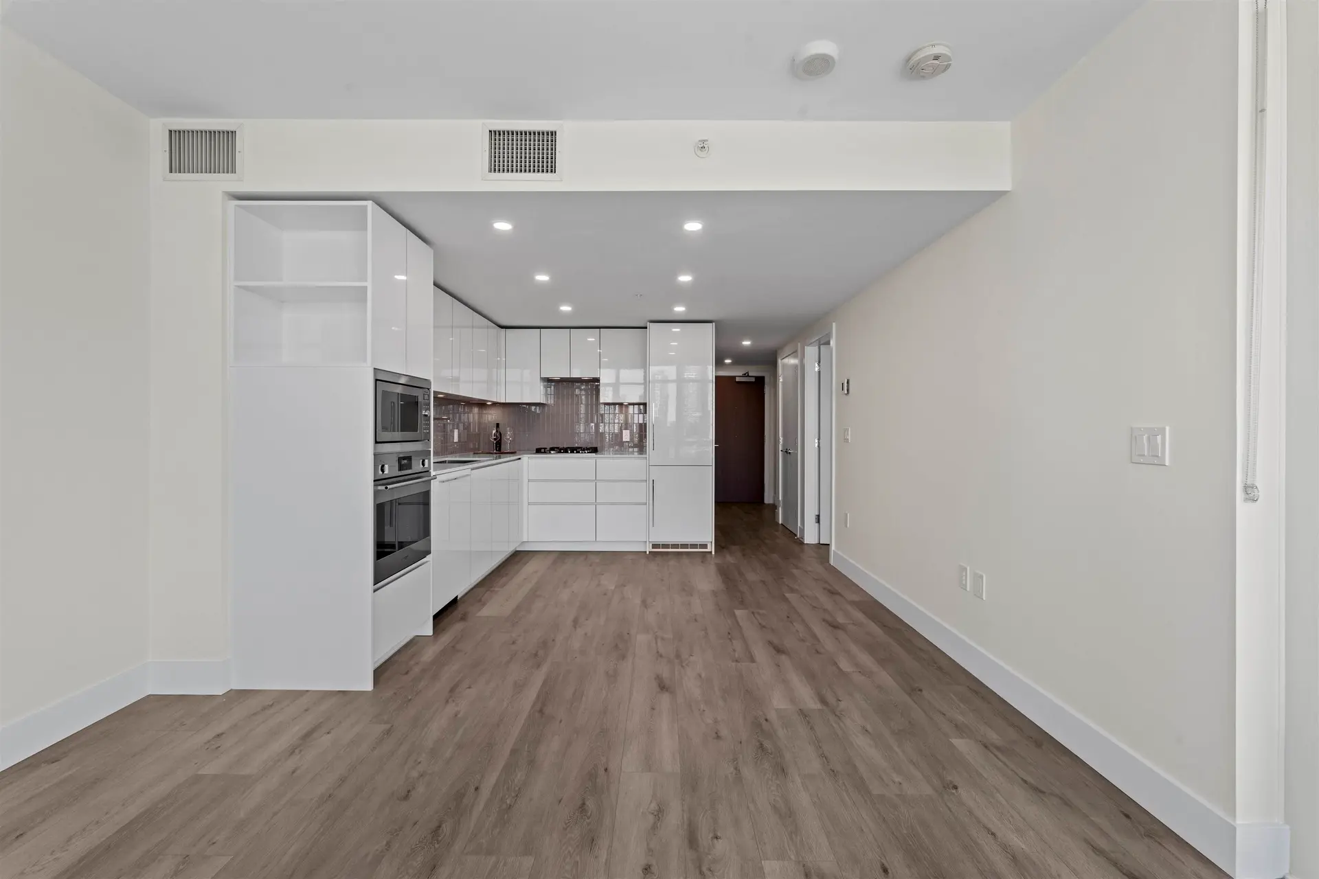 Property at #605 10428 WHALLEY BOULEVARD, Surrey, BC