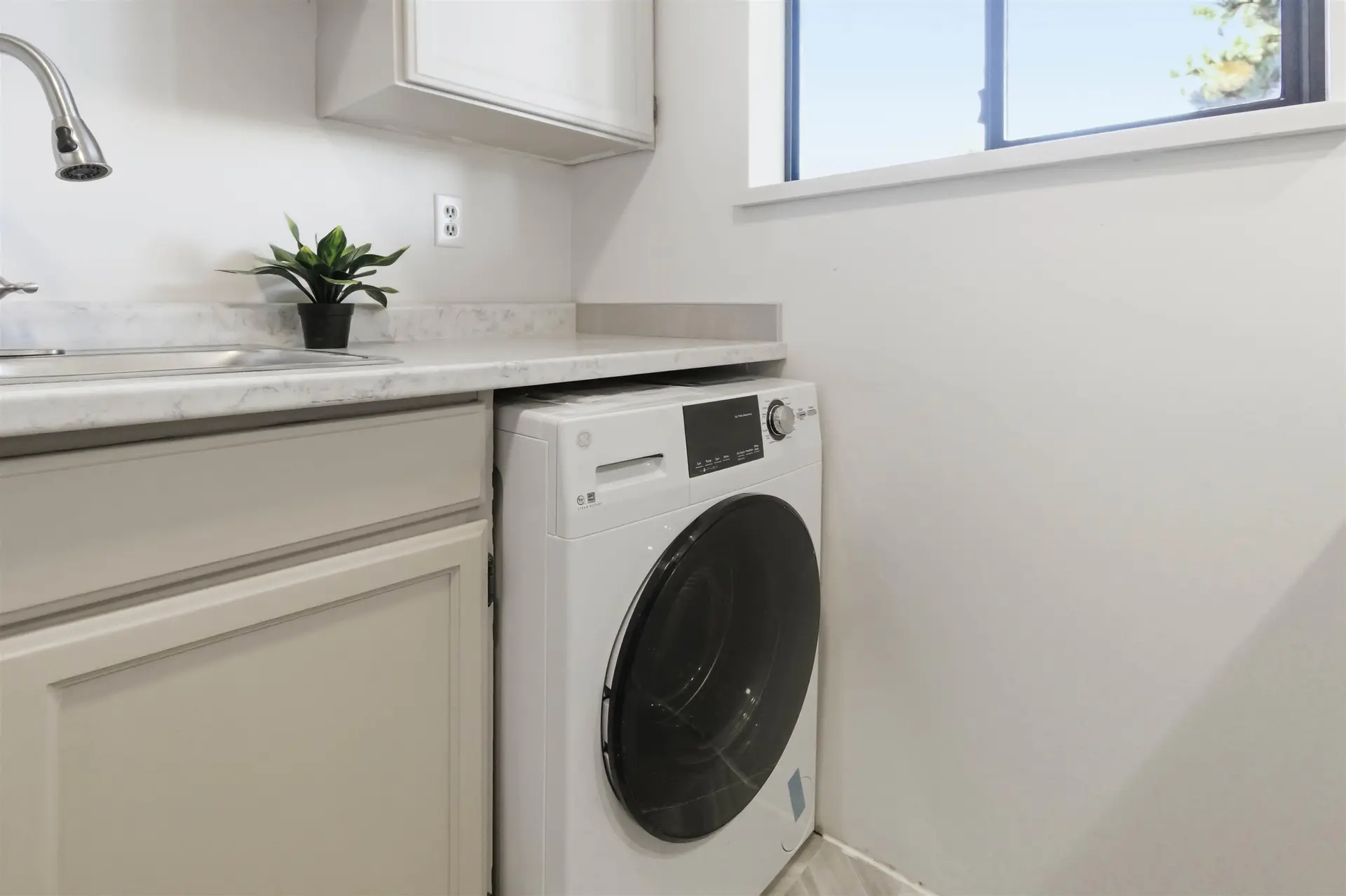 Property at #303 1296 W 70TH AVENUE, Vancouver, BC