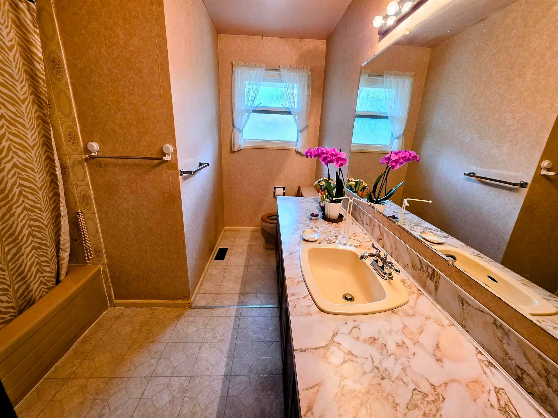 Property at 13904 78 AVENUE, Surrey, BC