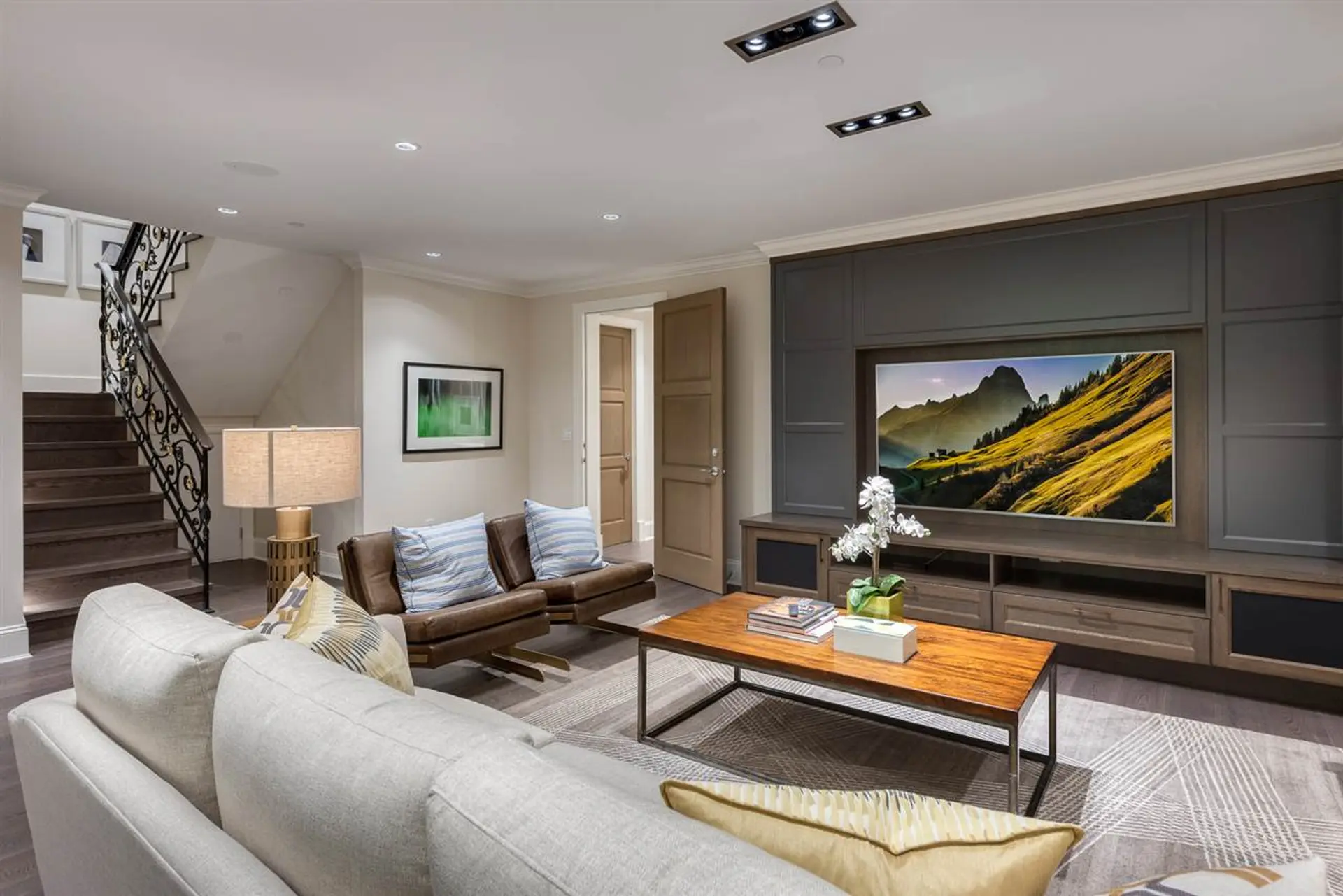 Property at 1525 VINSON CREEK ROAD, West Vancouver, BC