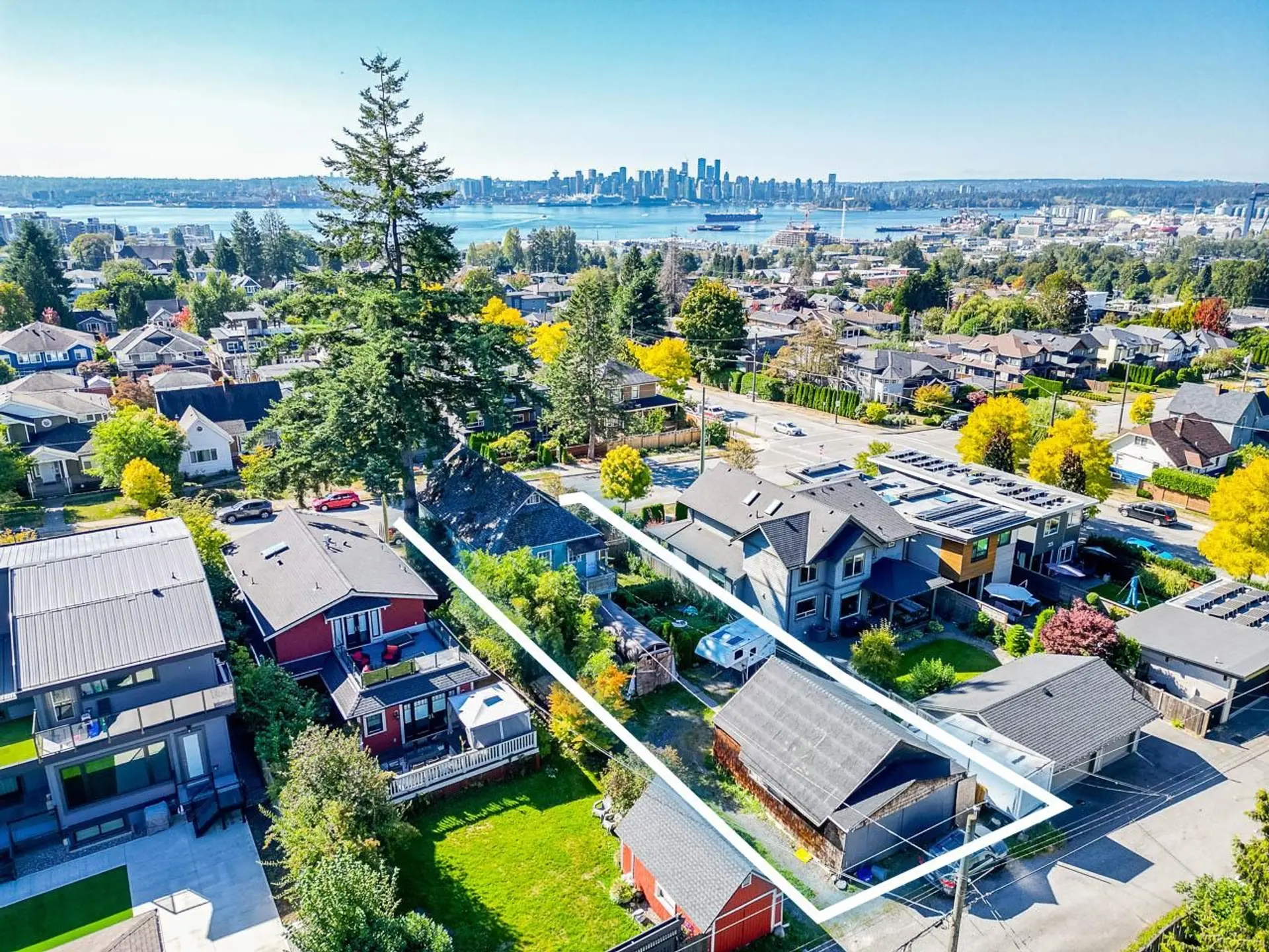 Property at 352 W 15TH STREET, North Vancouver, BC
