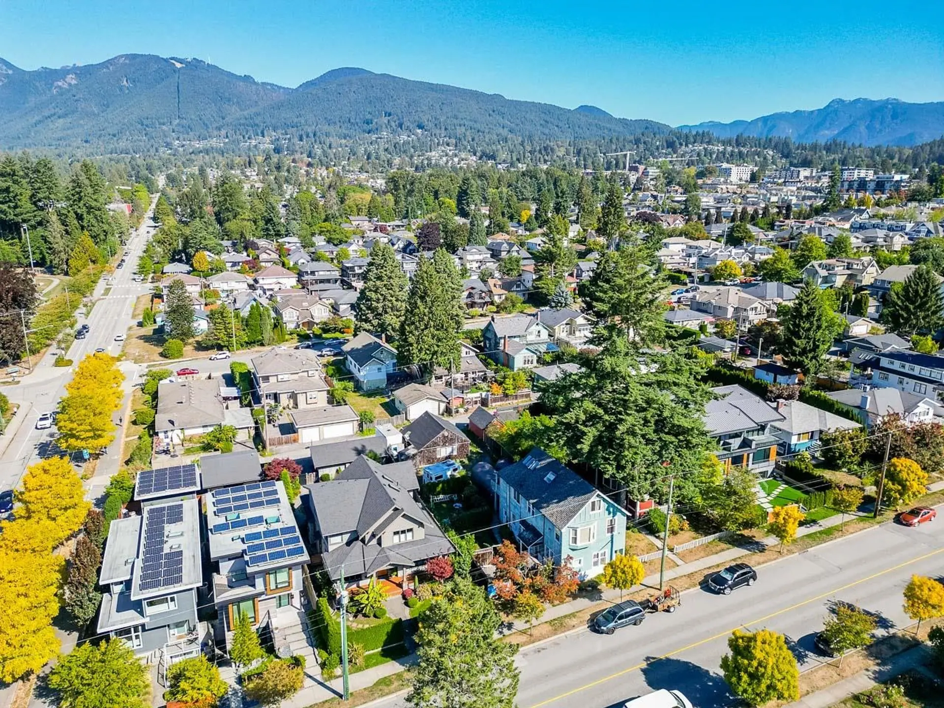 Property at 352 W 15TH STREET, North Vancouver, BC