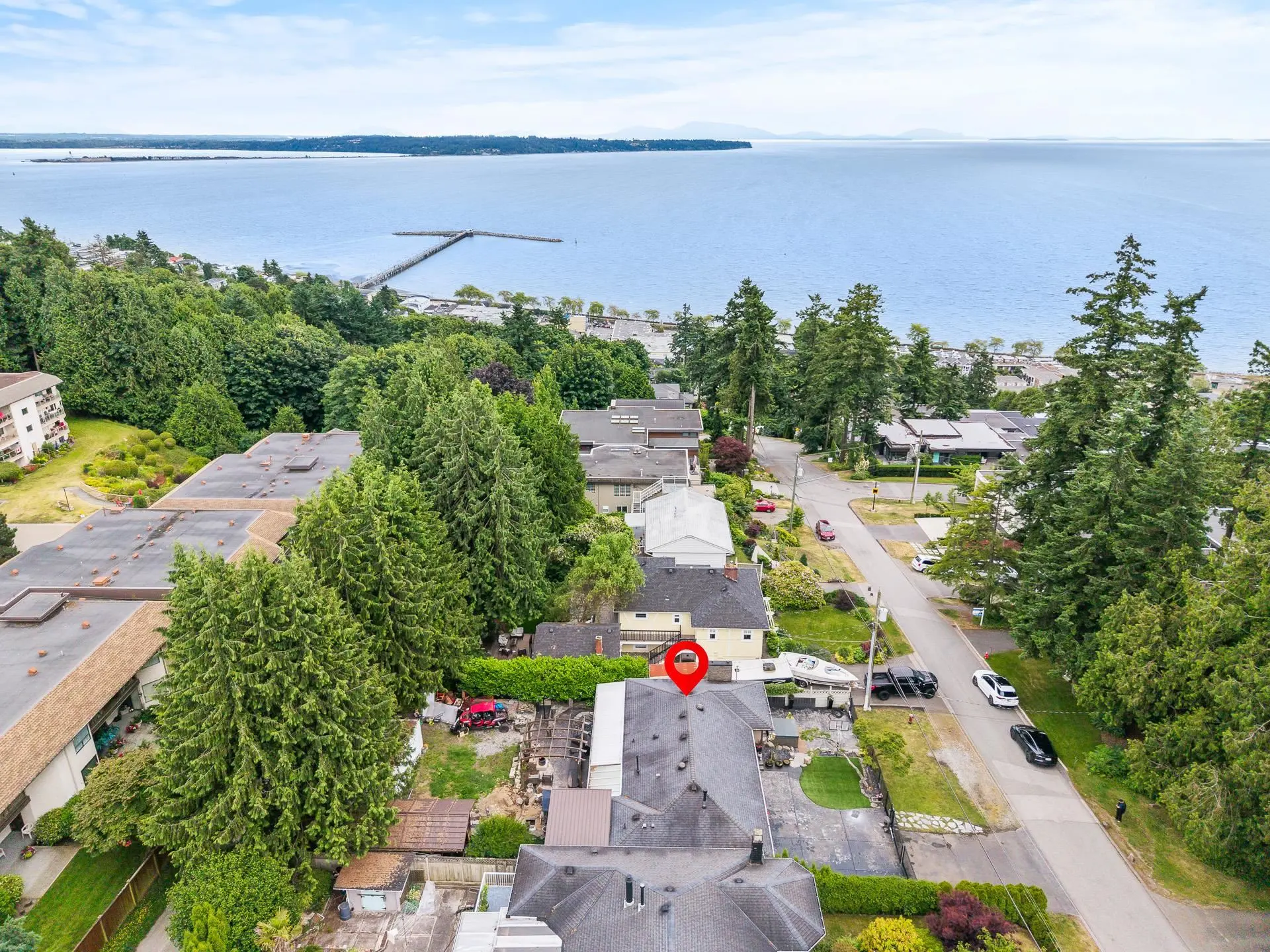 Property at 1360 EVERALL STREET, White Rock, BC
