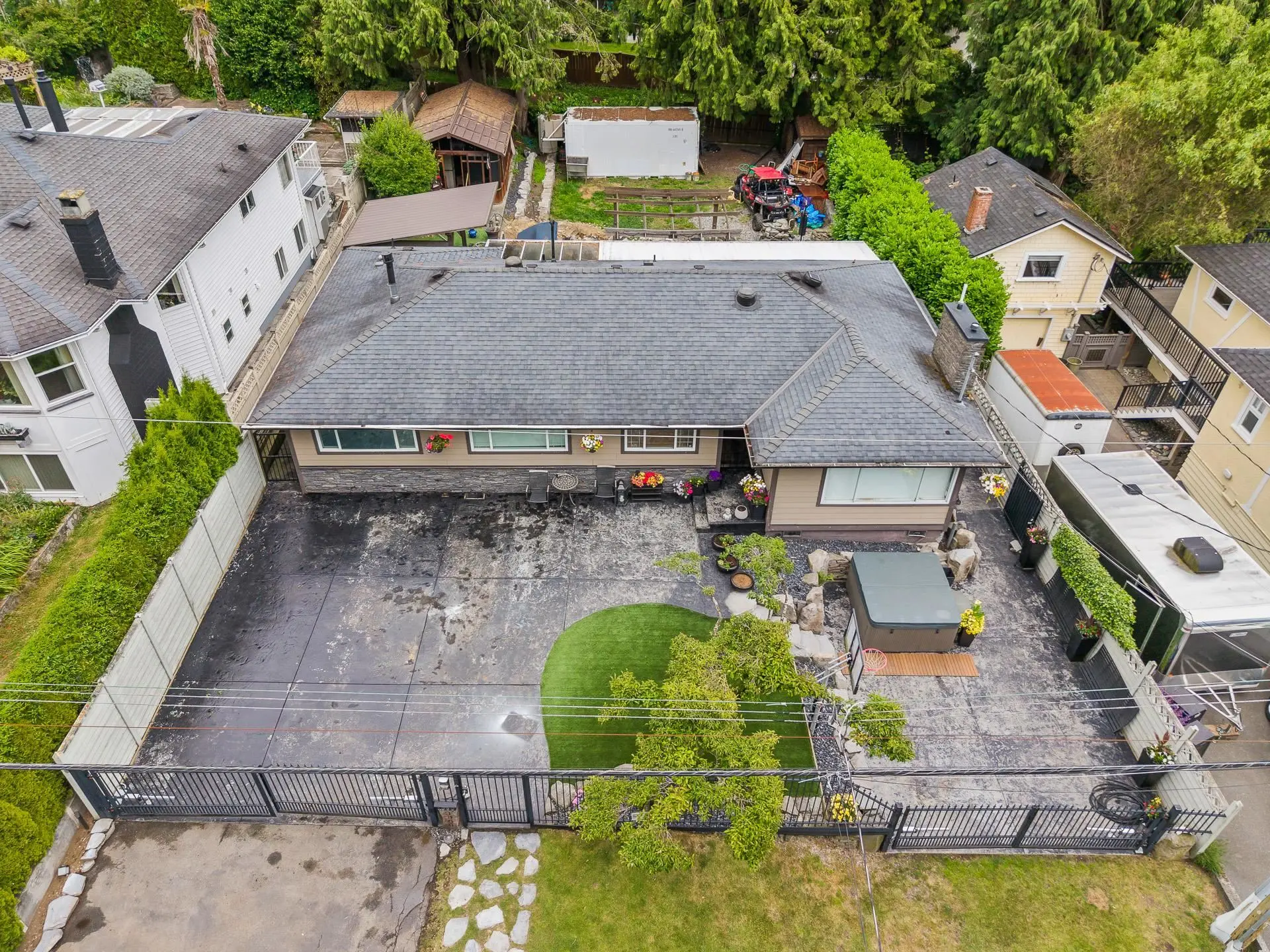 Property at 1360 EVERALL STREET, White Rock, BC