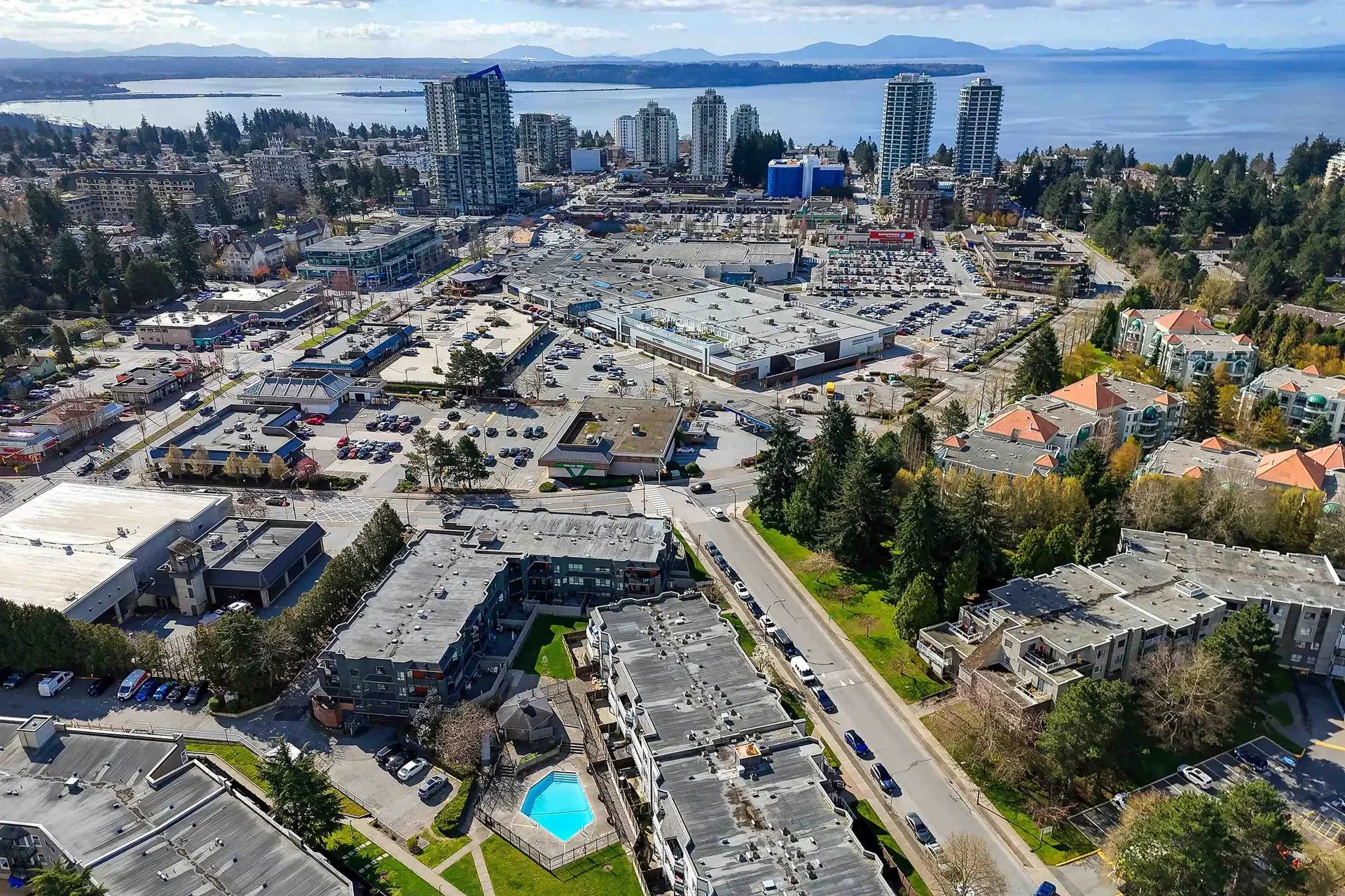 Property at #106 1830 E SOUTHMERE CRESCENT, Surrey, BC