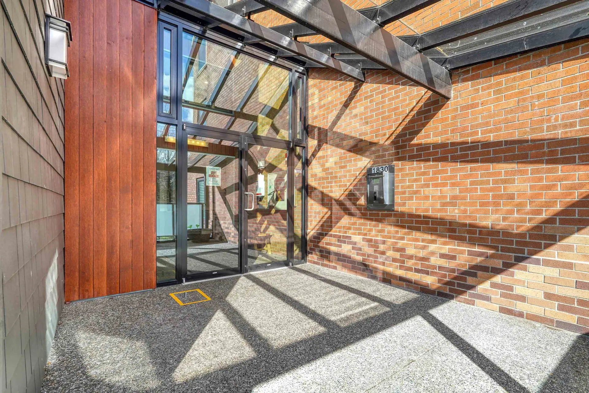 Property at #106 1830 E SOUTHMERE CRESCENT, Surrey, BC