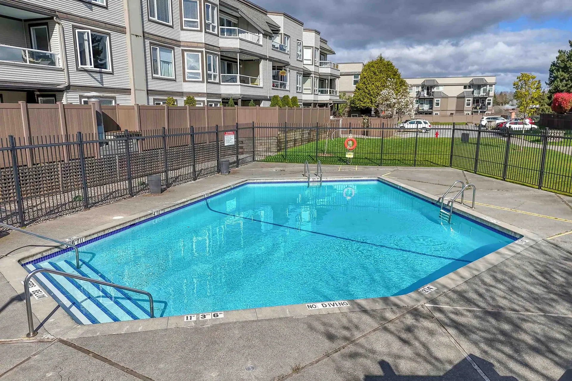 Property at #106 1830 E SOUTHMERE CRESCENT, Surrey, BC