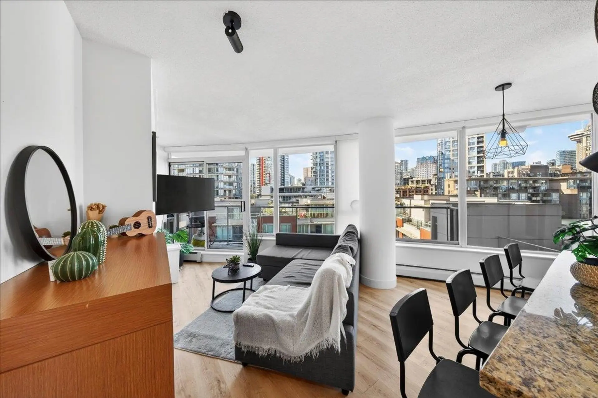 Property at #905 58 Keefer Place, Vancouver, BC