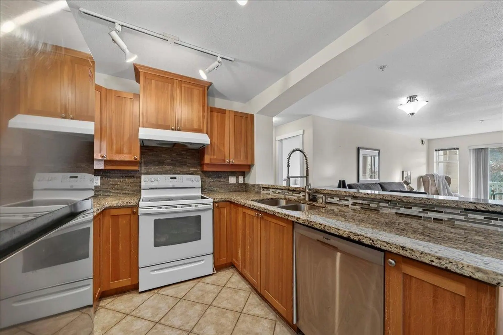 #212 1428 Parkway Boulevard - Image 2