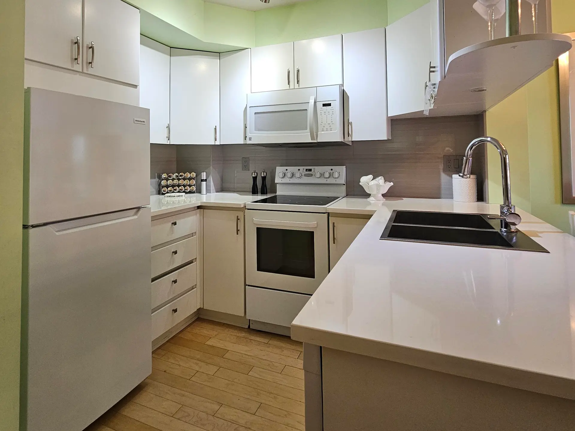 Property at #1003 1189 HOWE STREET, Vancouver, BC