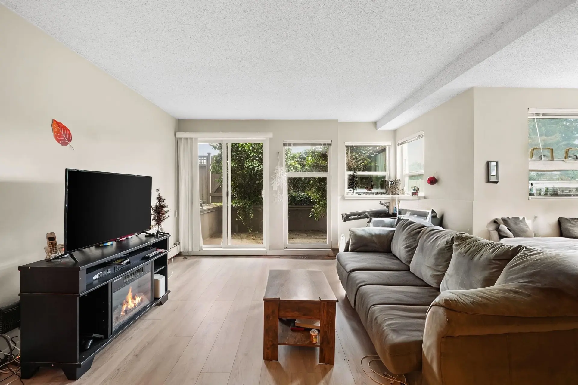 Property at #3 1870 E SOUTHMERE CRESCENT, Surrey, BC