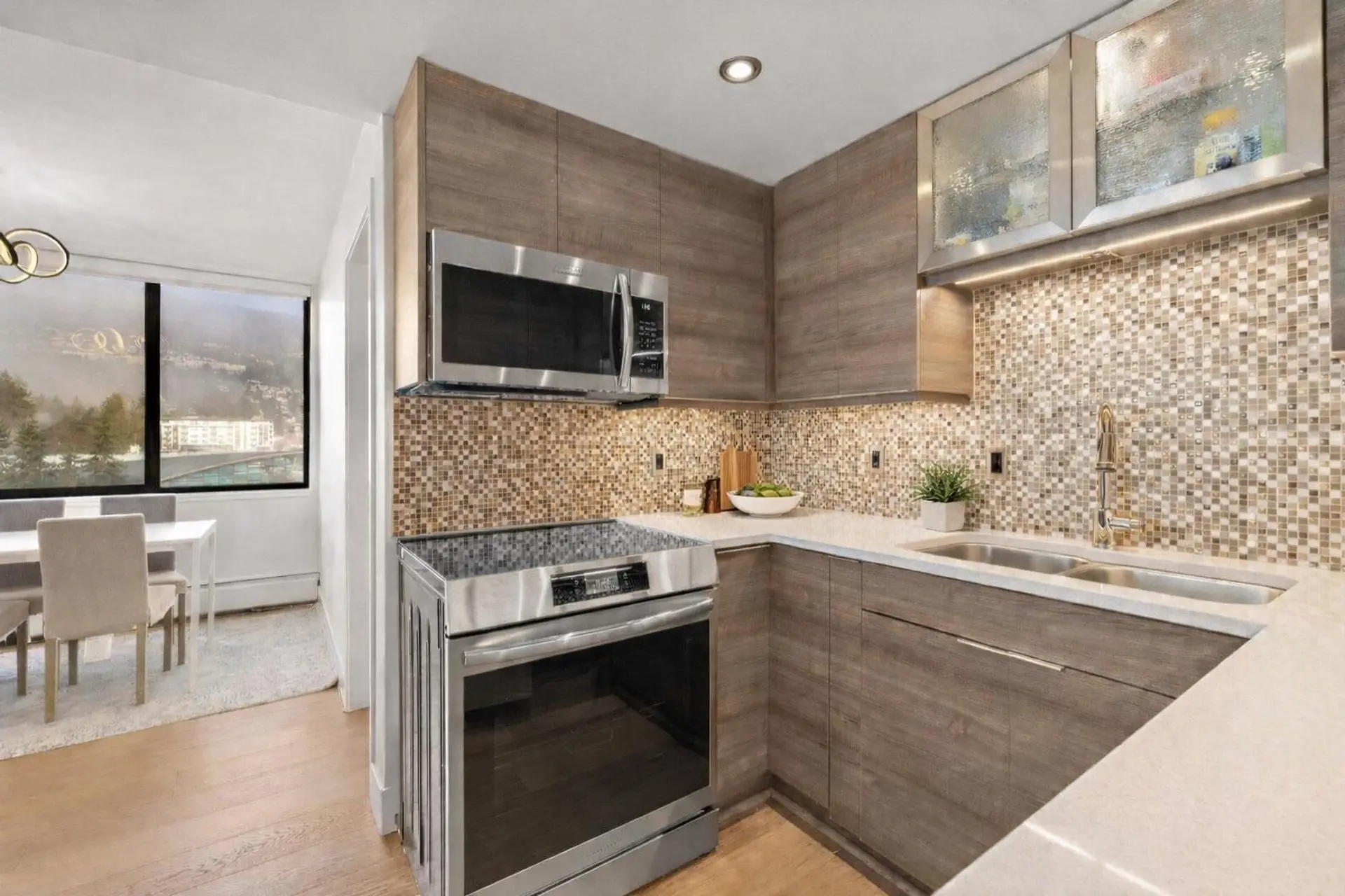 Property at #703 2167 BELLEVUE AVENUE, West Vancouver, BC