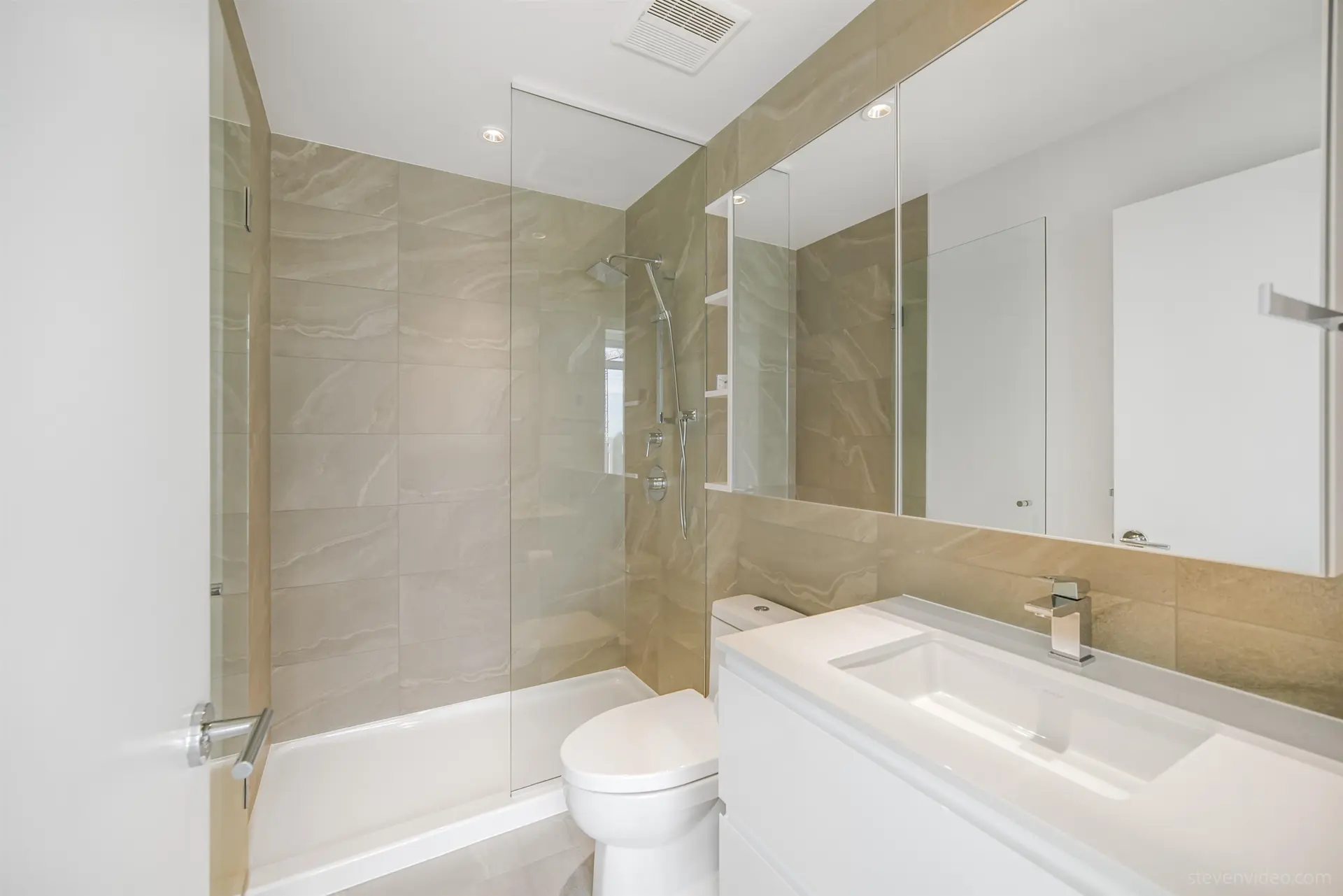 #834 6300 Minoru Boulevard - Image 9