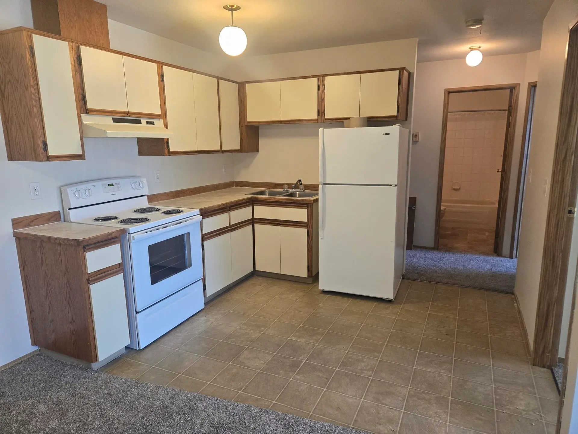 #21 45655 McIntosh Drive - Image 2