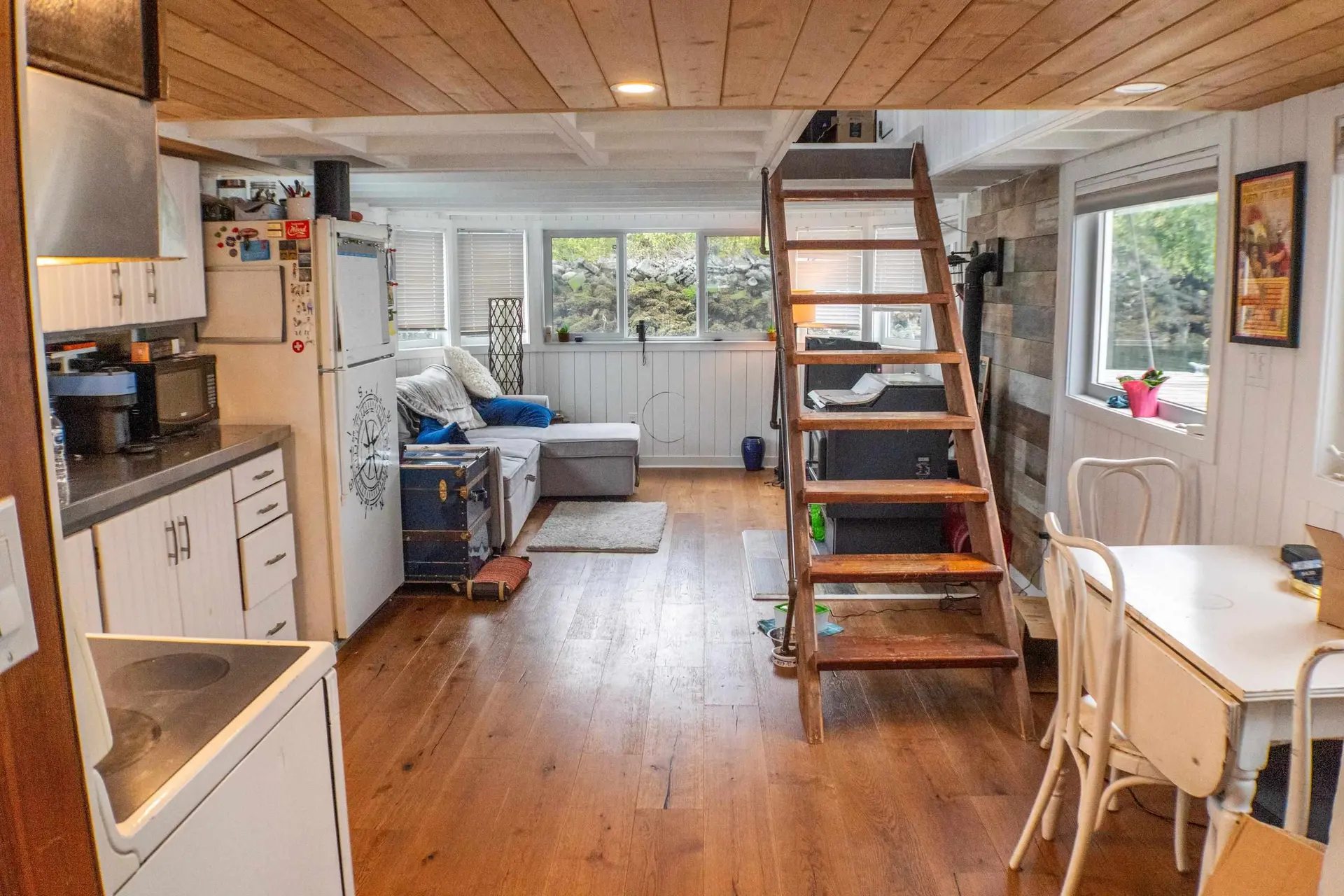 Property at GNB21-415 W ESPLANADE AVENUE, North Vancouver, BC