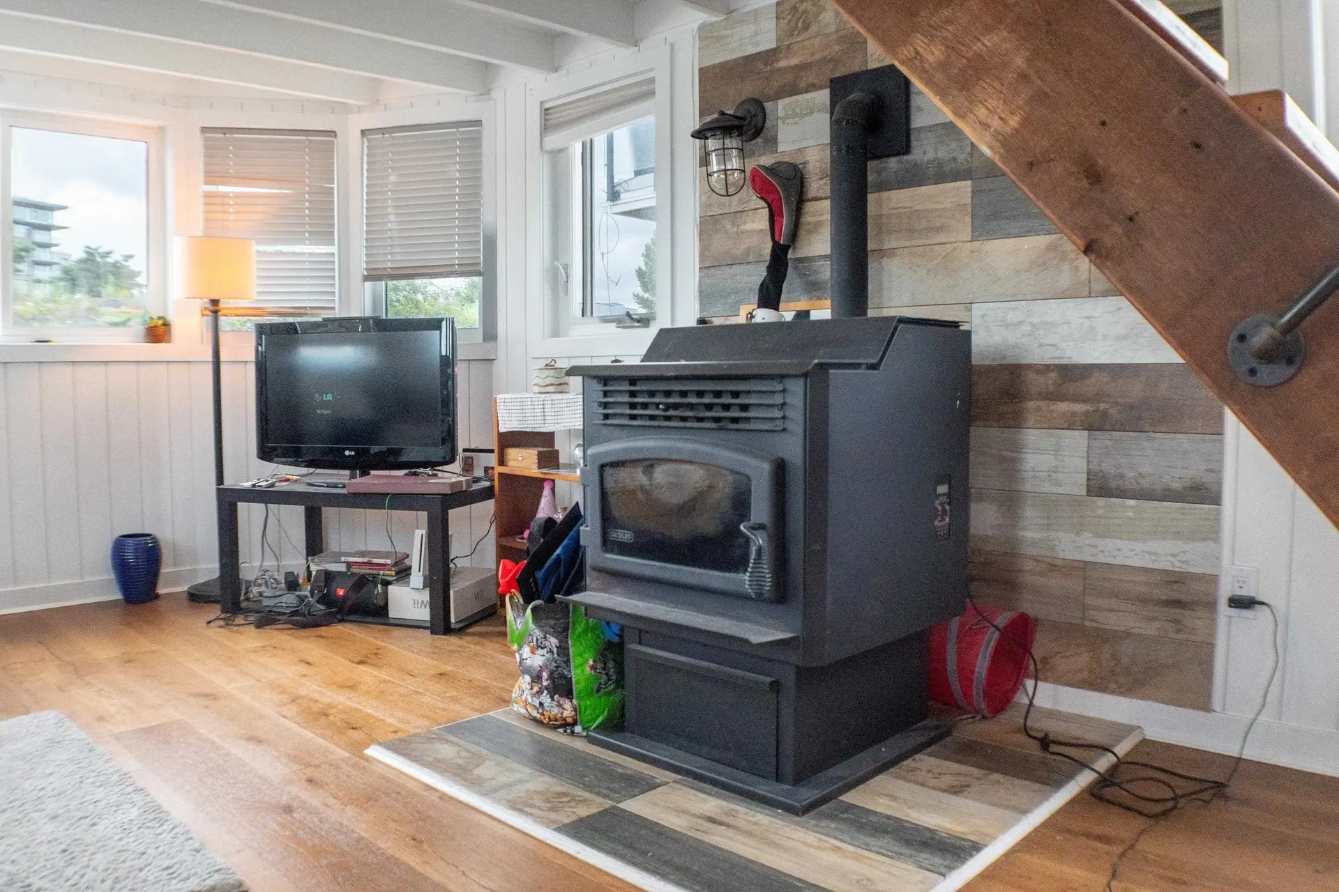 Property at GNB21-415 W ESPLANADE AVENUE, North Vancouver, BC