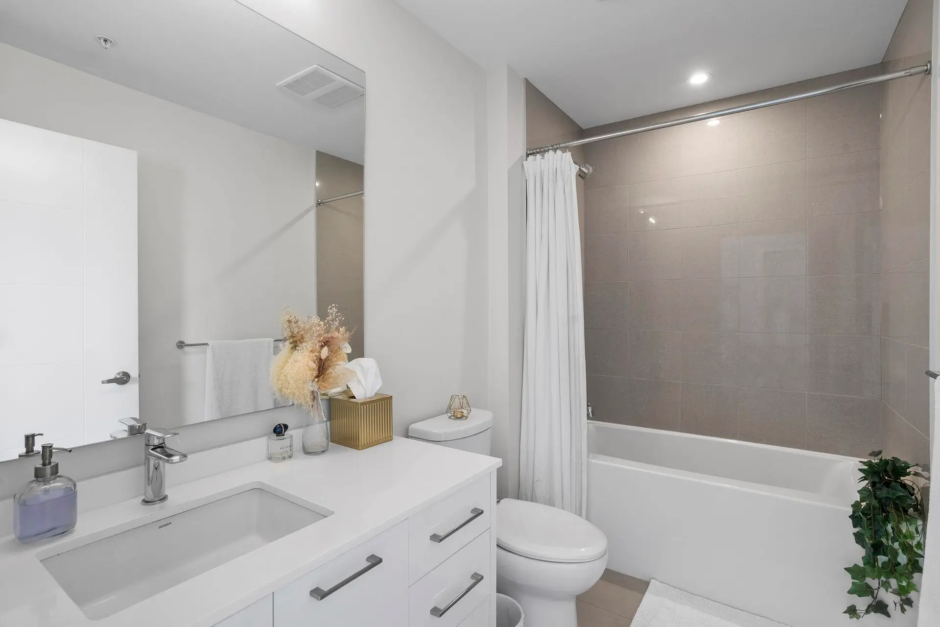 Property at #401 45500 MARKET WAY, Chilliwack, BC