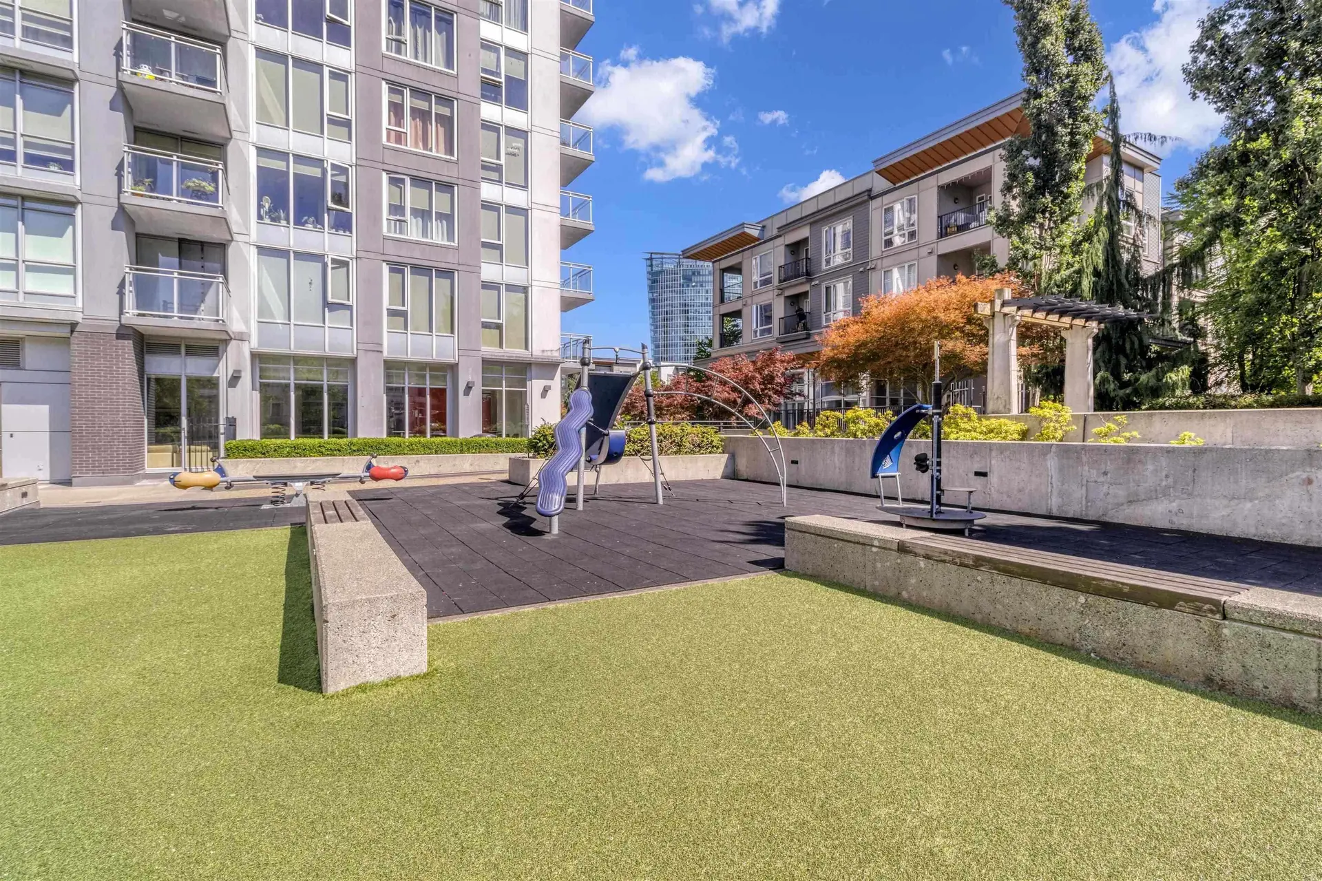 Property at #605 13325 102A AVENUE, Surrey, BC