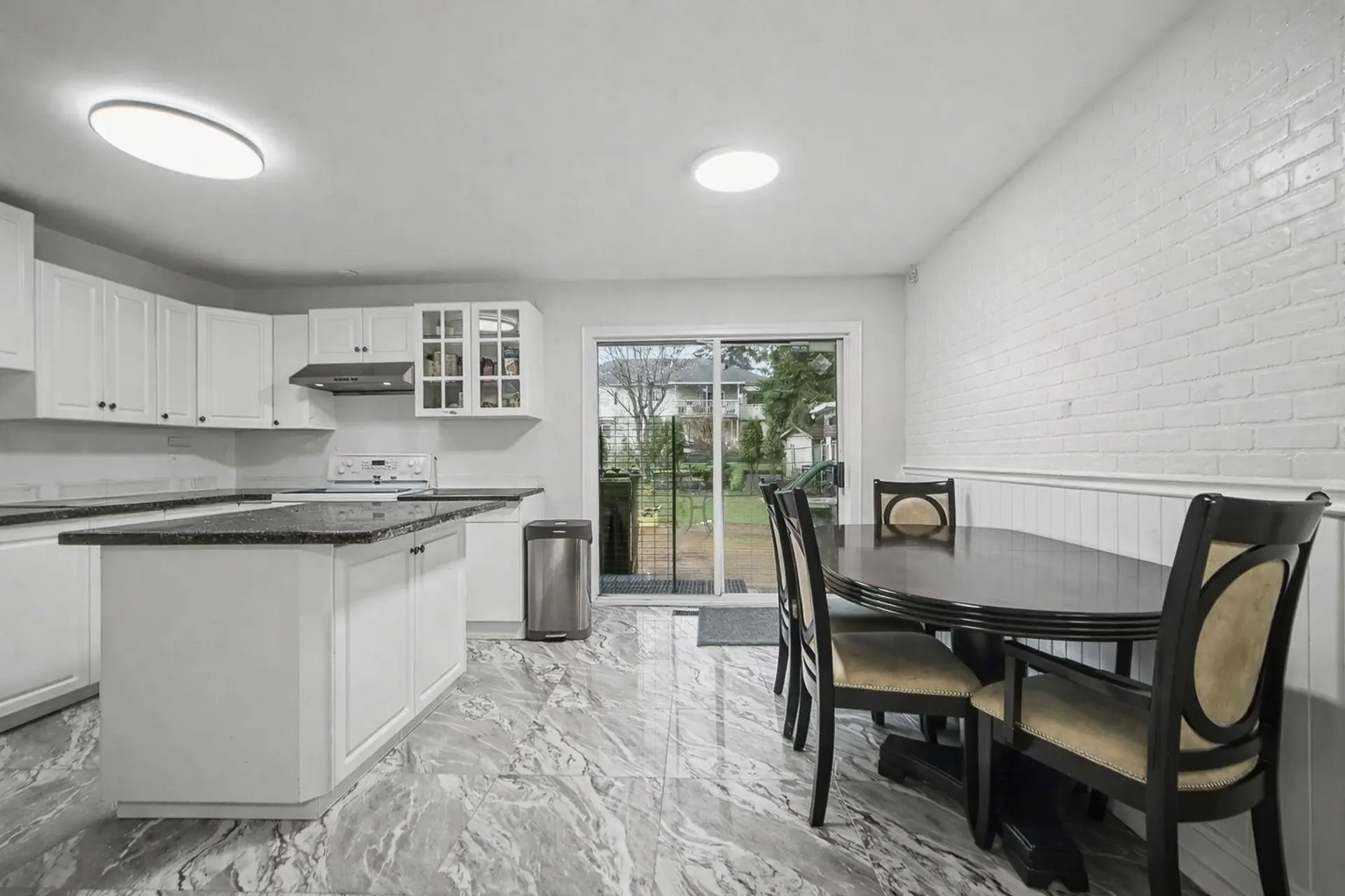 Property at 33056 CHERRY AVENUE, Mission, BC