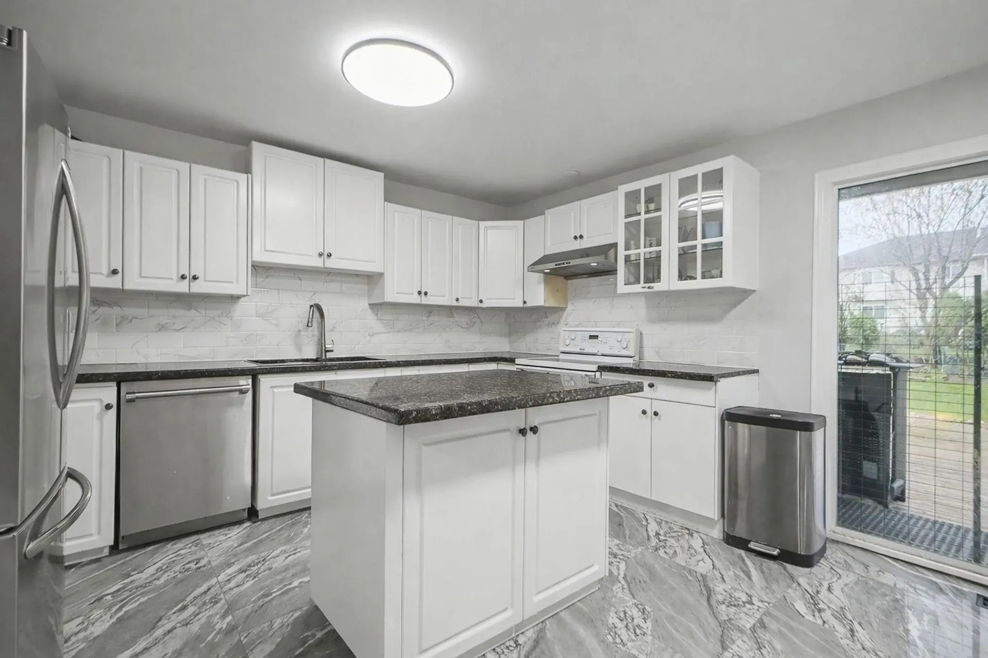 Property at 33056 CHERRY AVENUE, Mission, BC