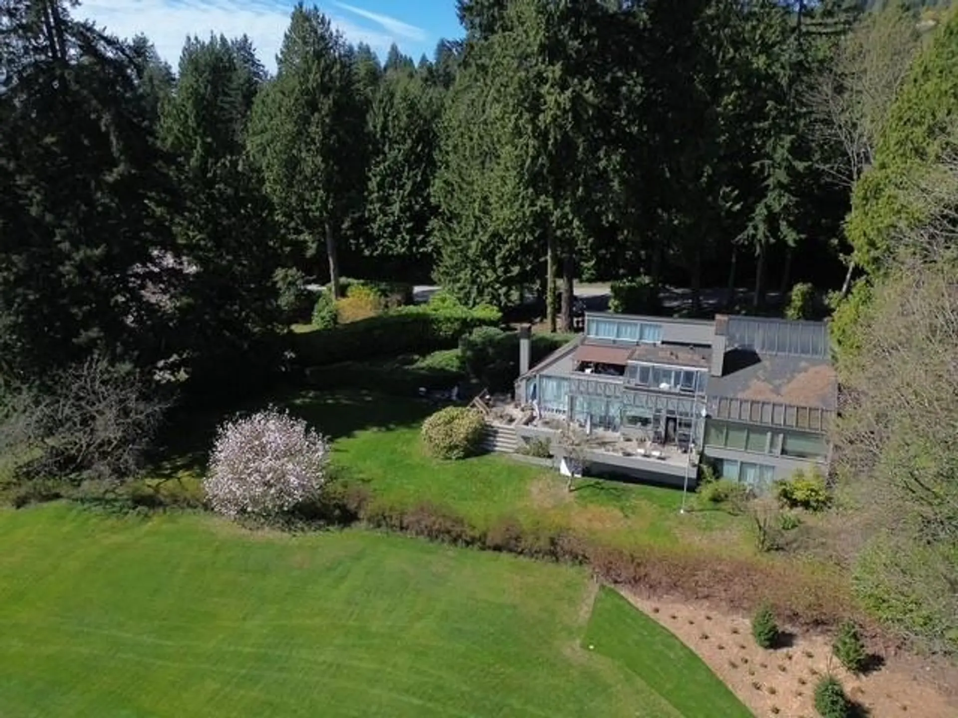 Property at 460 SOUTHBOROUGH DRIVE, West Vancouver, BC