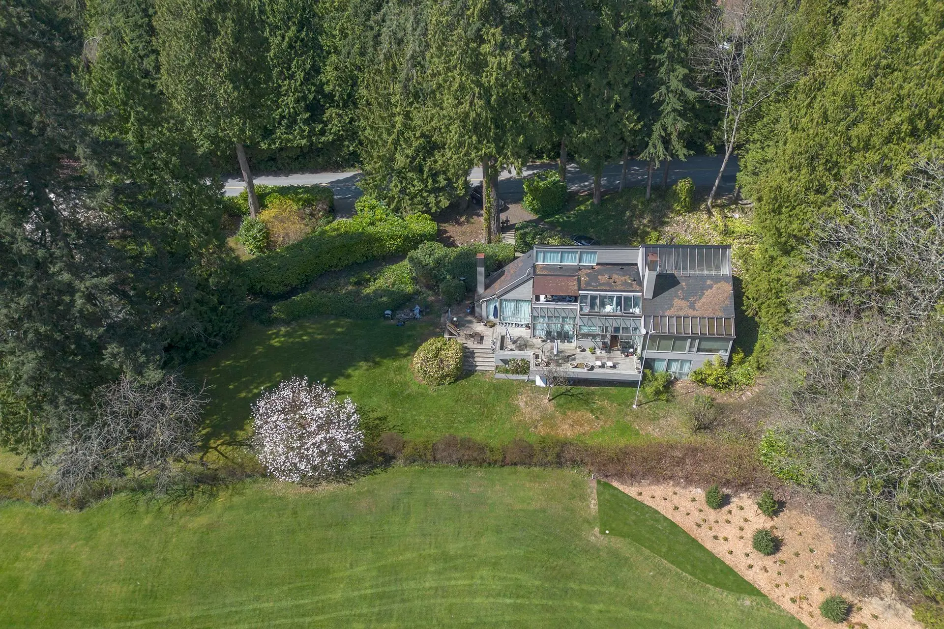 Property at 460 SOUTHBOROUGH DRIVE, West Vancouver, BC