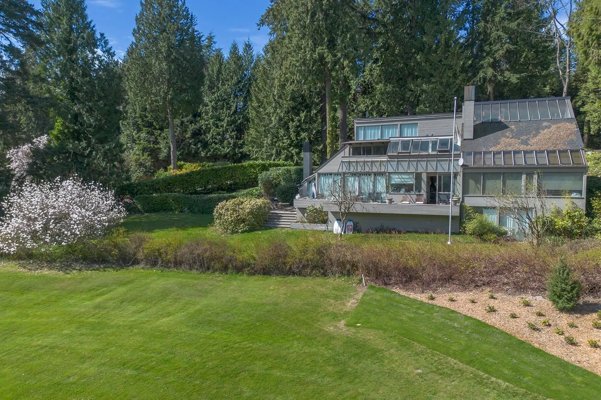 Property at 460 SOUTHBOROUGH DRIVE, West Vancouver, BC