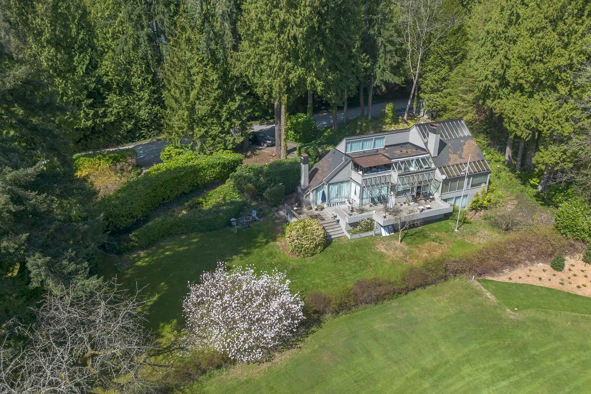 Property at 460 SOUTHBOROUGH DRIVE, West Vancouver, BC